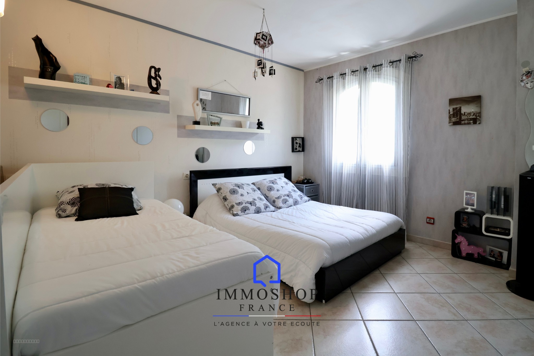 VILLA T4 AVEC DÉPENDANCES - SIMIANE-COLLONGUE 13109 — photo 12