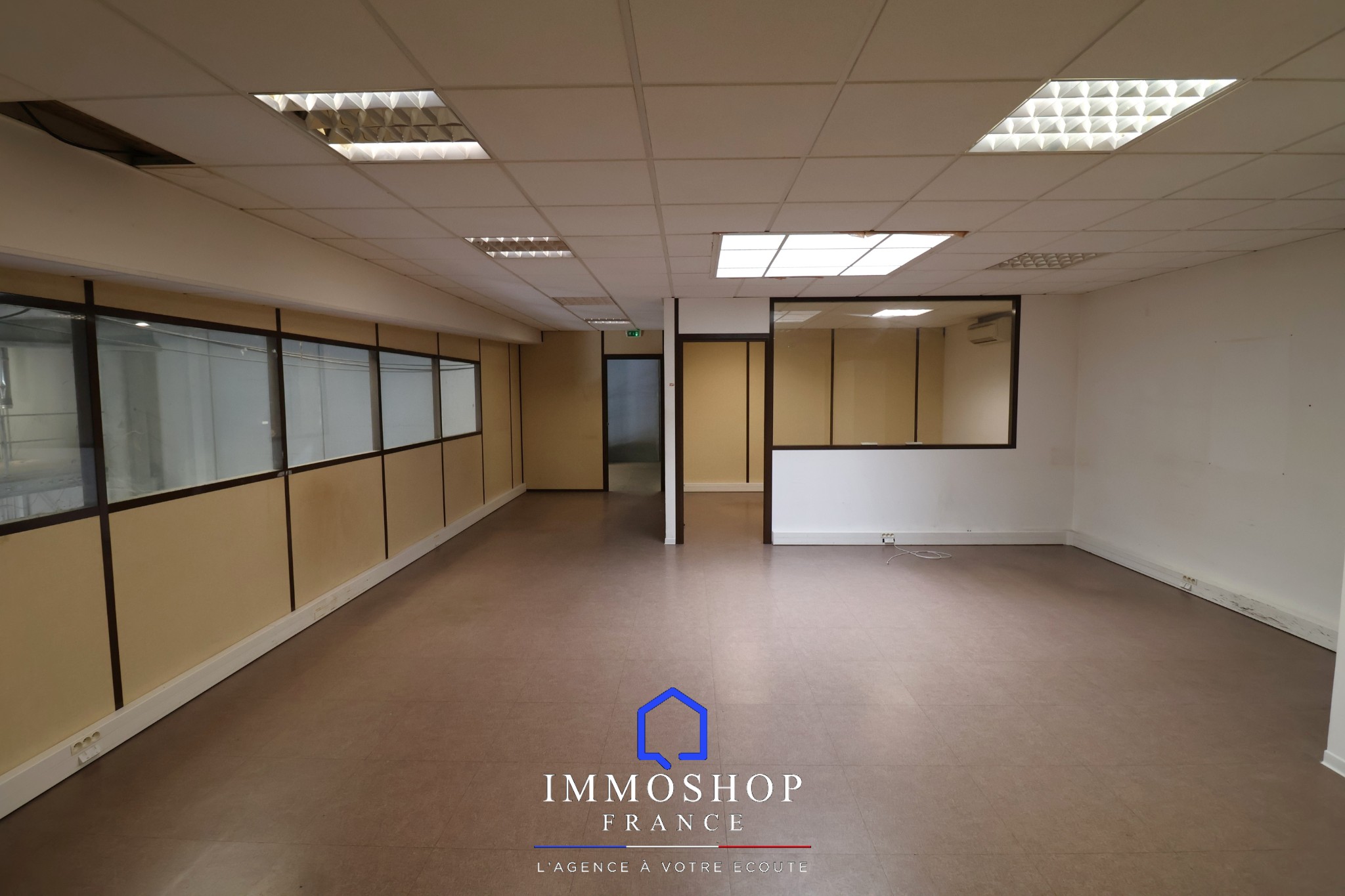 ENTREPOT + BUREAU 814 m2 PERTUIS 84120 — photo 14