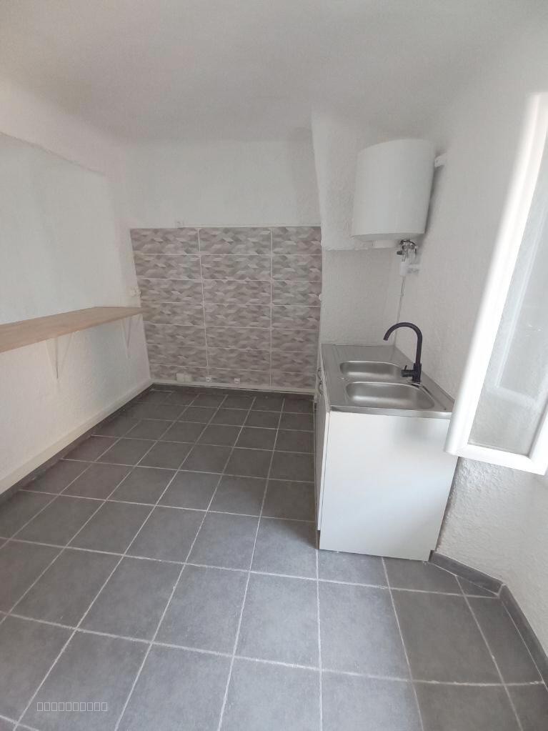 À Port-Vendres, grand appartement dernier étage à vendre — photo 6