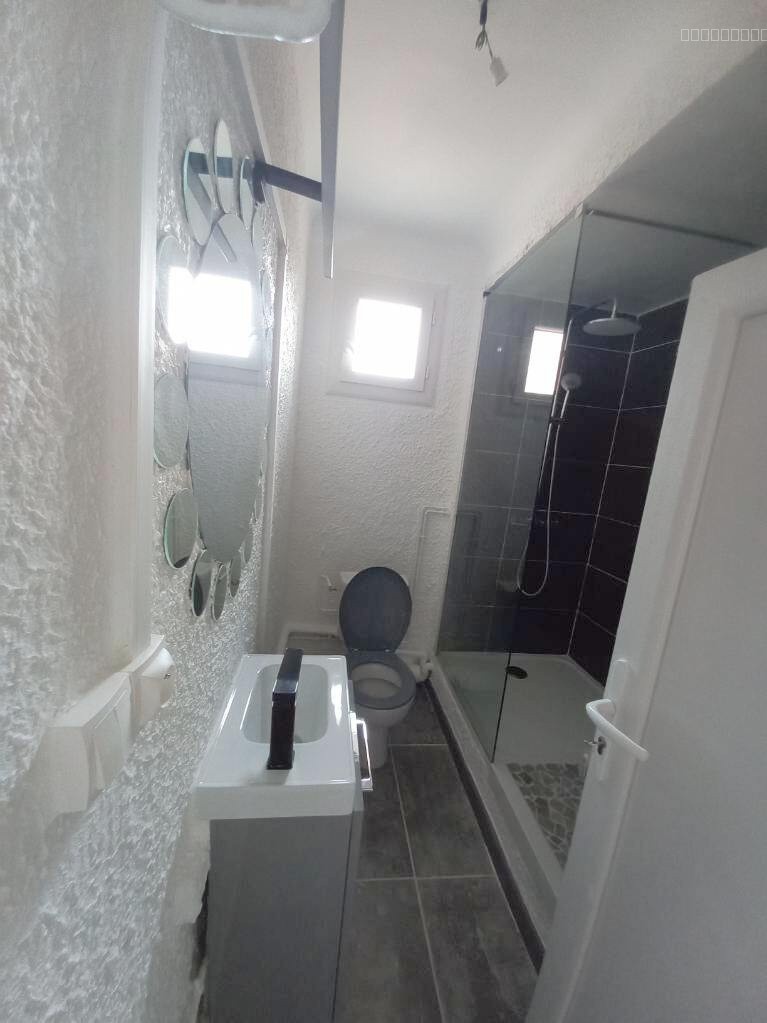 À Port-Vendres, grand appartement dernier étage à vendre — photo 11