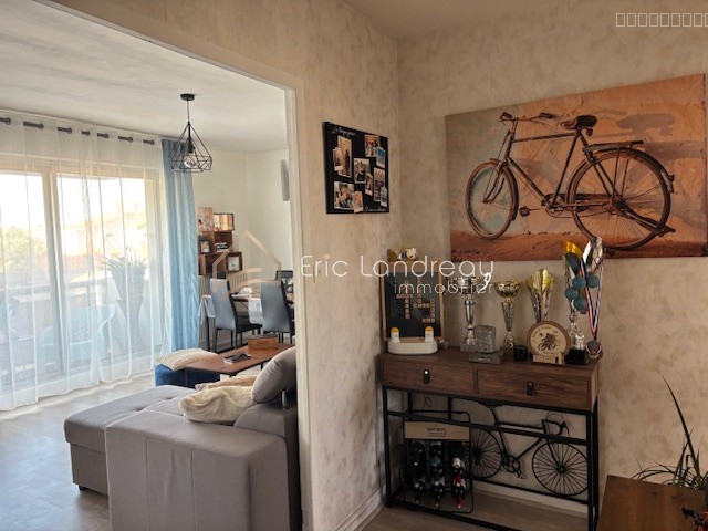 Appartement T3 avec balcon et garage — photo 3