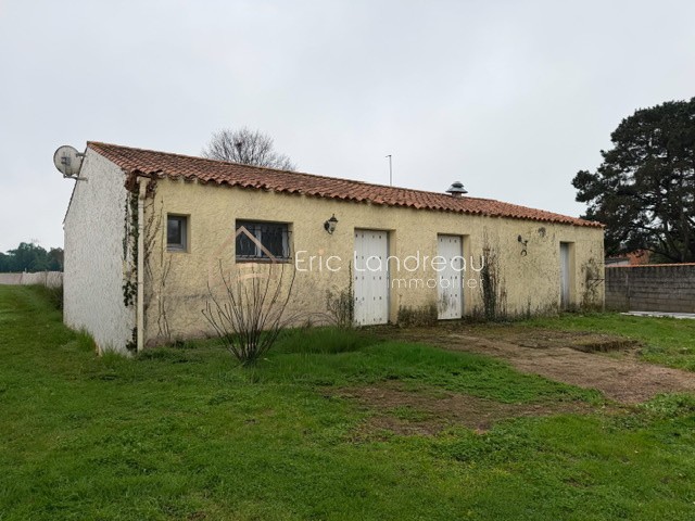 Ensemble immobilier à rénover situé à quelques pas de l'océan — photo 2