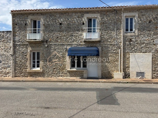 Ensemble immobilier avec local commercial, appartements, bureaux... — photo 10