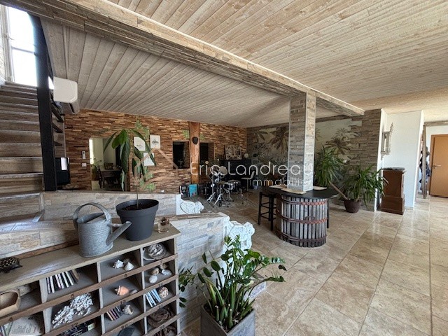 Maison 5 pièces avec terrasse style rooftop — photo 3