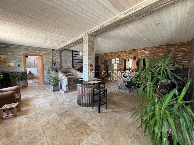 Maison 5 pièces avec terrasse style rooftop — photo 2