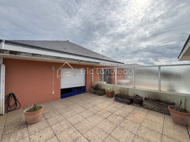 Appartement T4 avec une grande terrasse — photo 11
