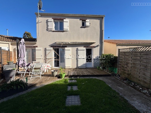 Maison familiale lumineuse ( 5 pièces)   Bourg-sous-la-Roche — photo 13
