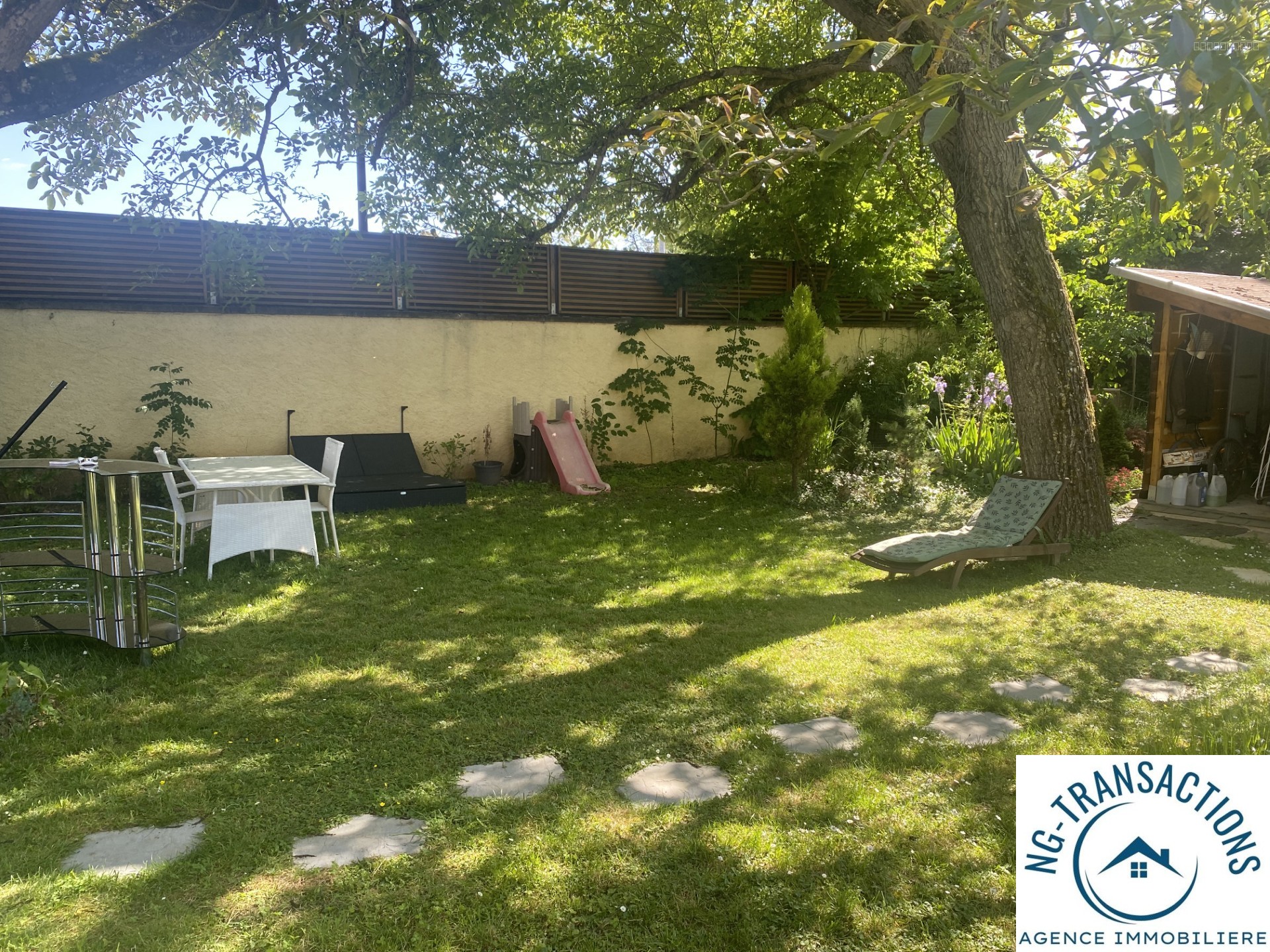 Agréable maison située  dans un écrin de verdure  à seulement 10 Mn d' AUXERRE — photo 3
