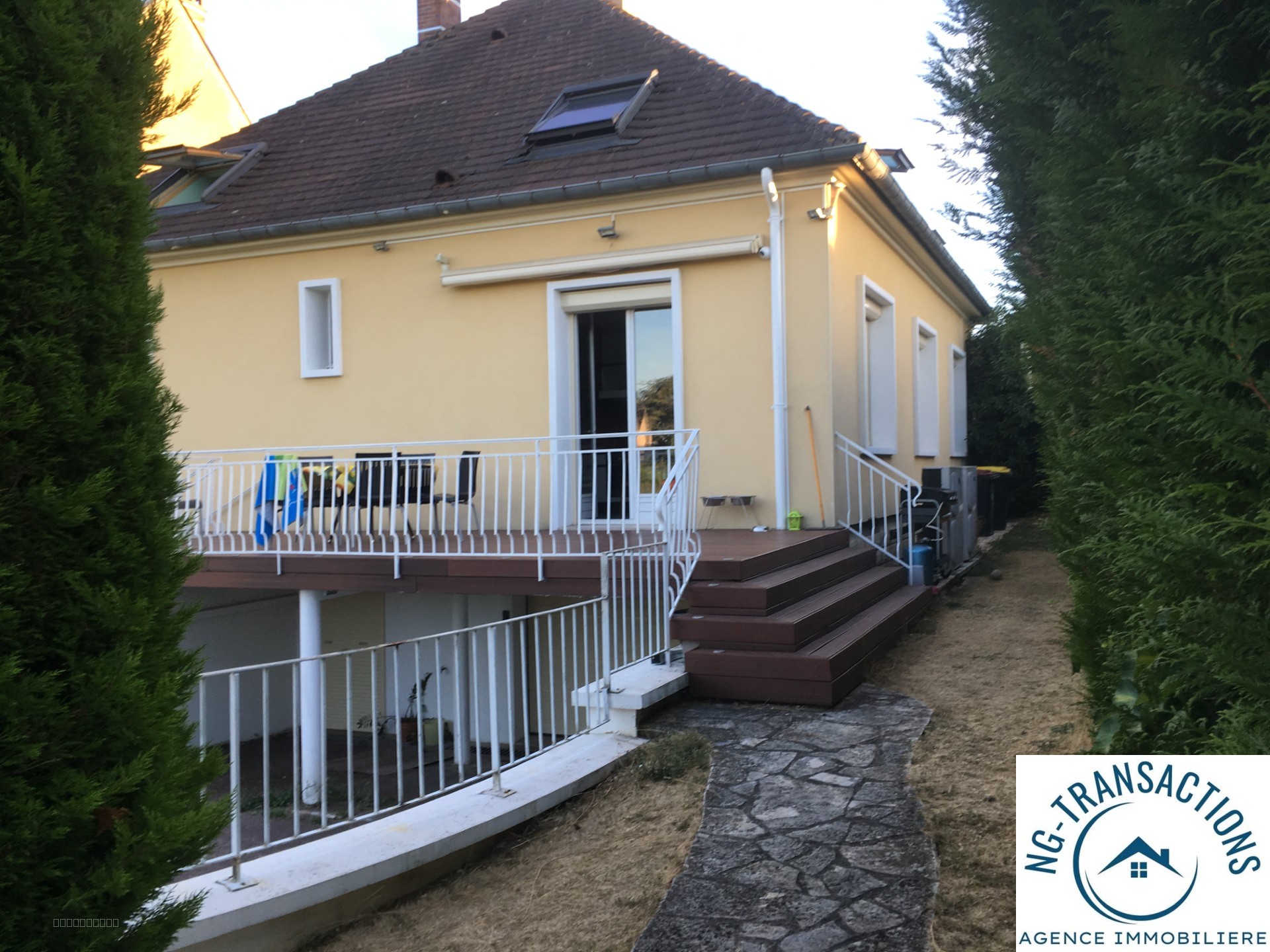 AUXERRE  MAISON AVEC PISCINE PROCHE DU CENTRE VILLE — photo 10
