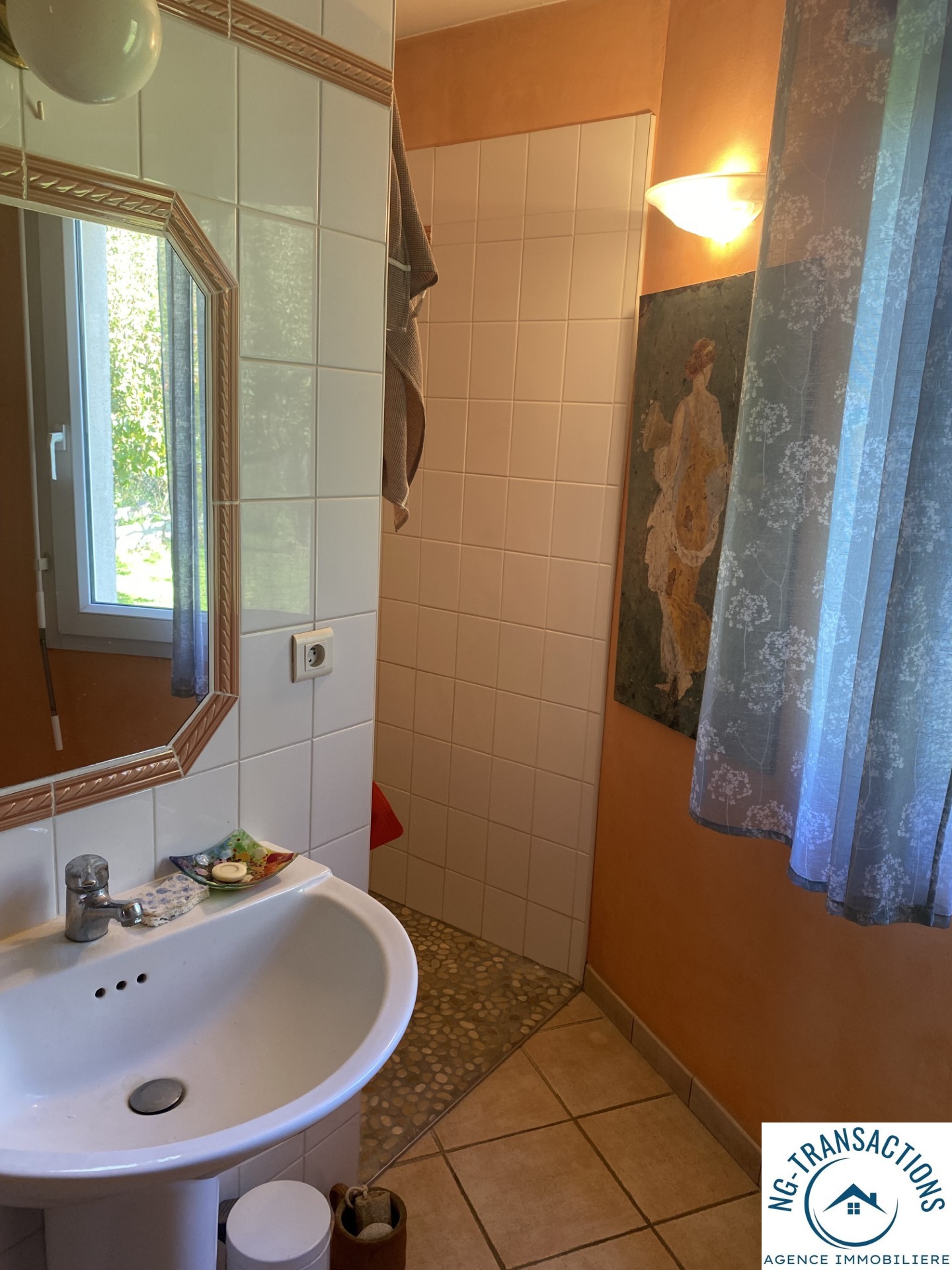 MAISON CONTEMPORAINE AVEC VUE SUR LA CAMPAGNE — photo 12