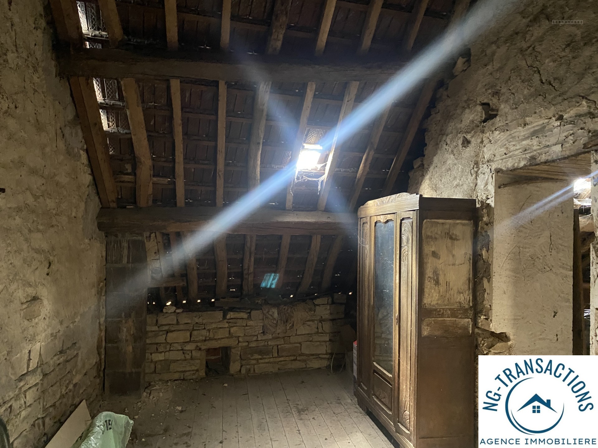 Maison de village à rénover à Arcy-sur-Cure — photo 11