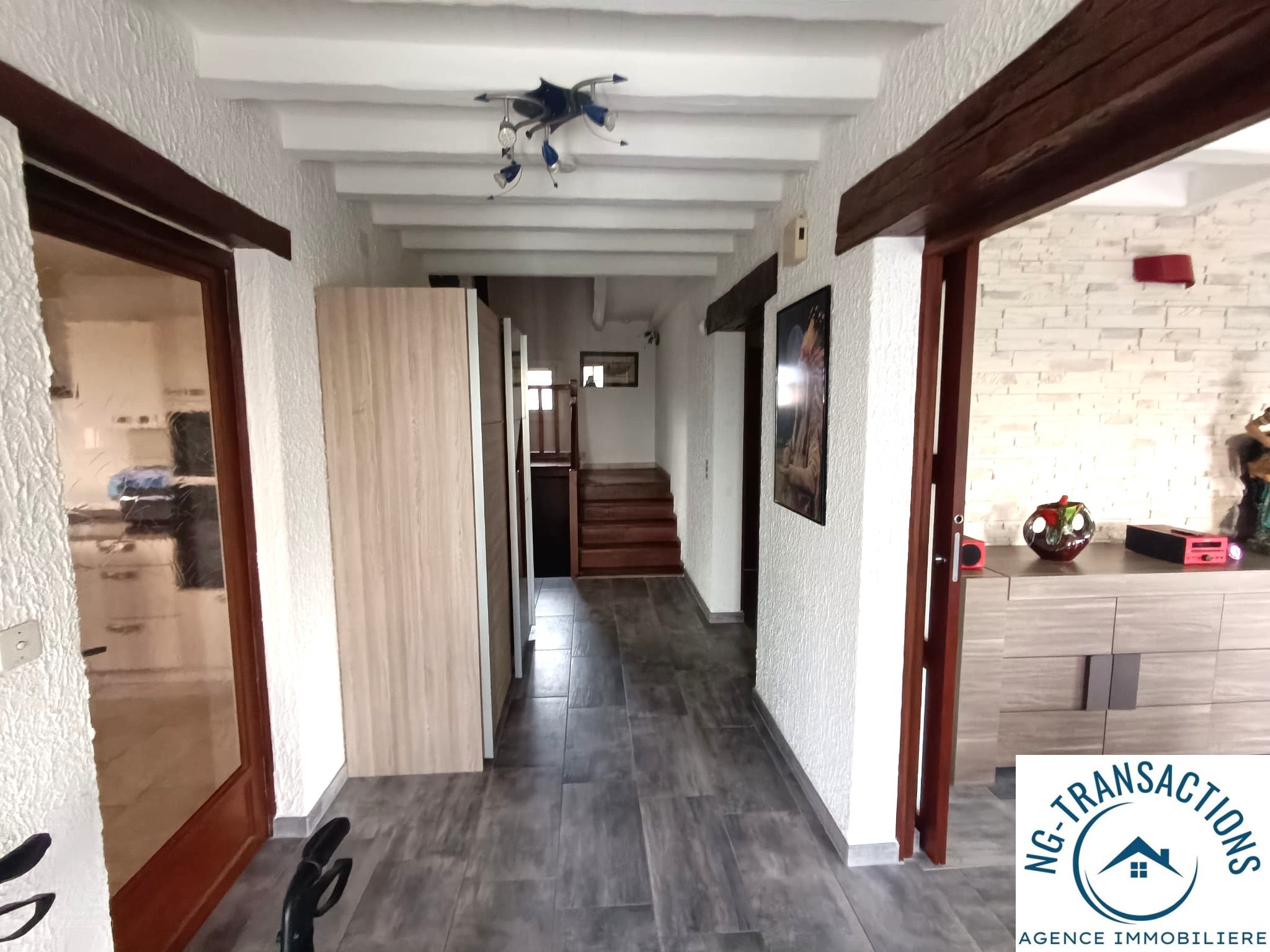 Grande maison dans les Hauts de Forterre — photo 4