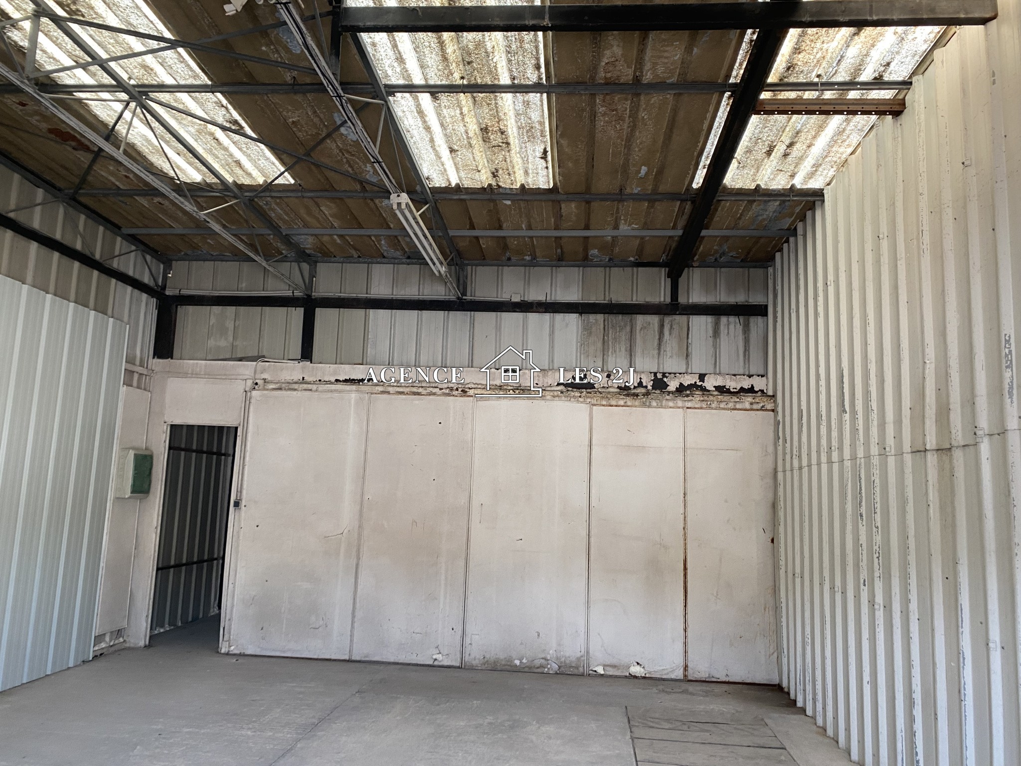 13821  La Penne sur Huveaune - Local de stockage — photo 4