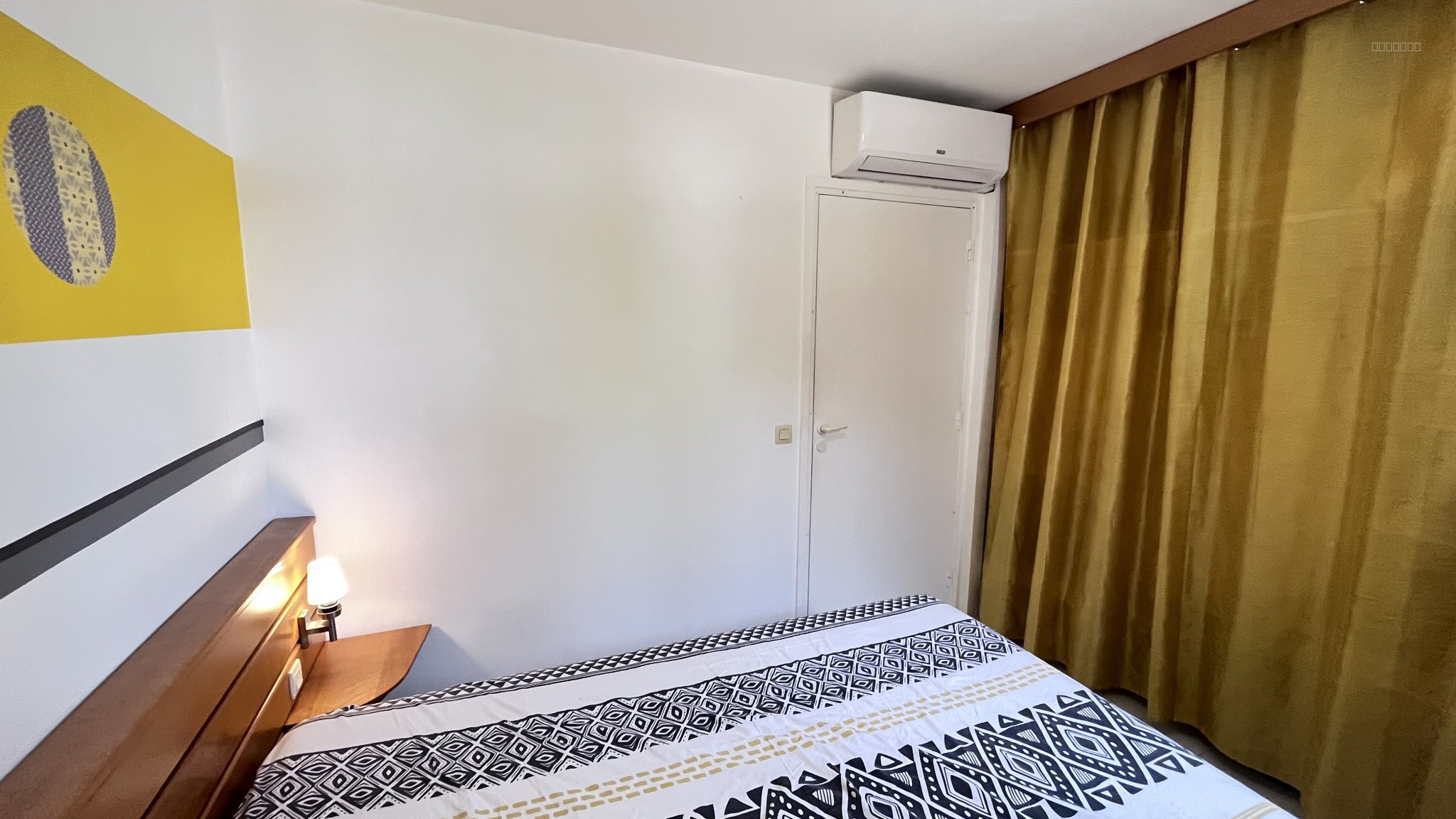 Bel appartement en bord de mer. — photo 11