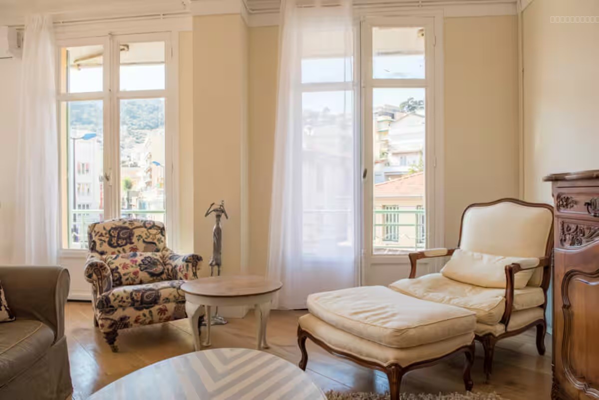 VILEFRANCHE SUR MER - CENTRE VILLE - 2 PIECES DE 55.14M2 - BALCON FILANT — photo 9