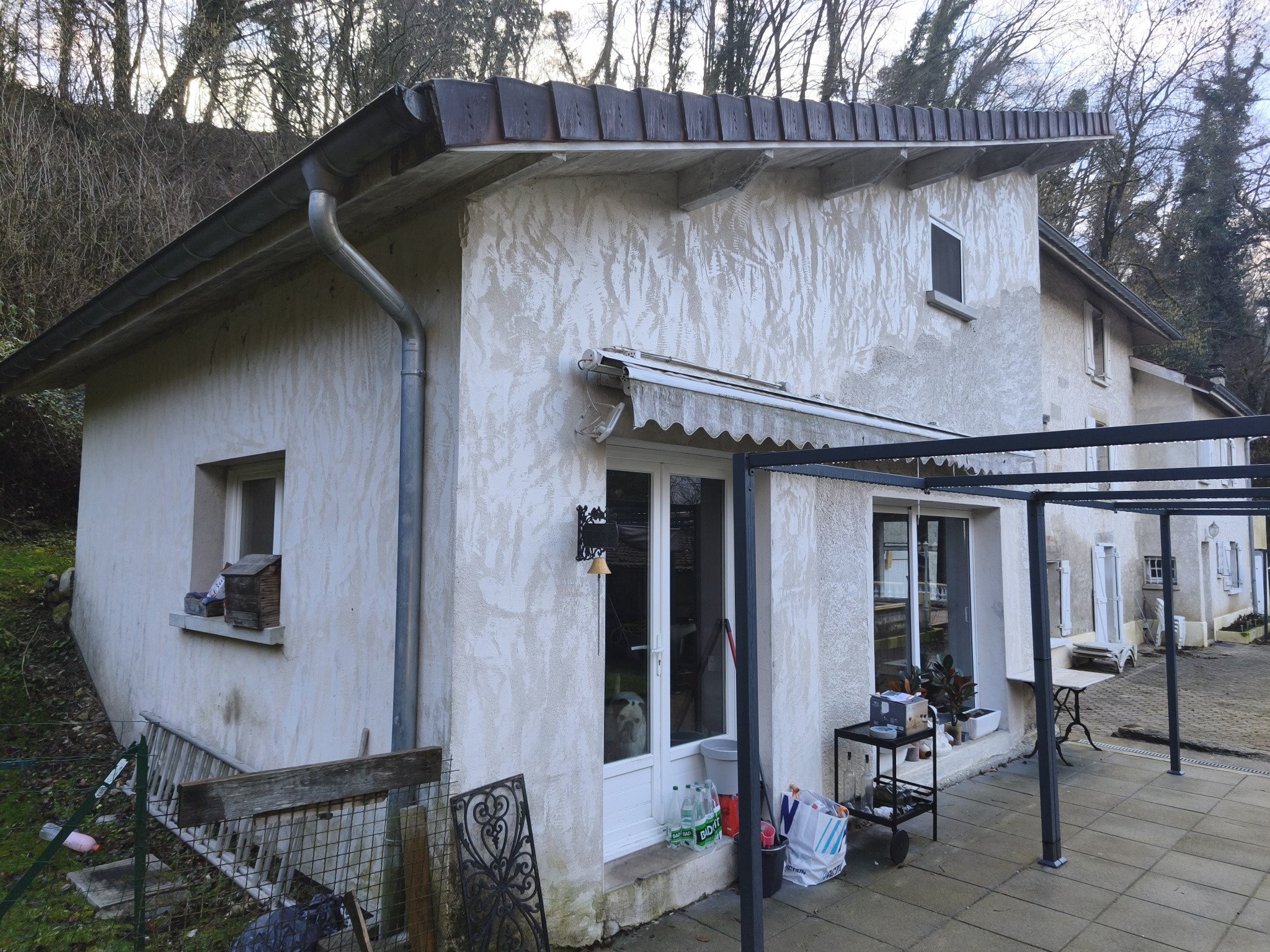 À Voreppe, propriété en vente pour famille avec enfants avec terrasse — photo 3
