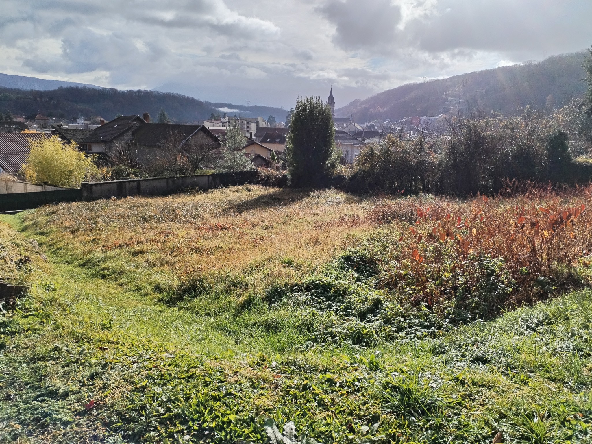 Exclusivité : Terrain 800m2 à bâtir commune de RENAGE 38140 — photo 2