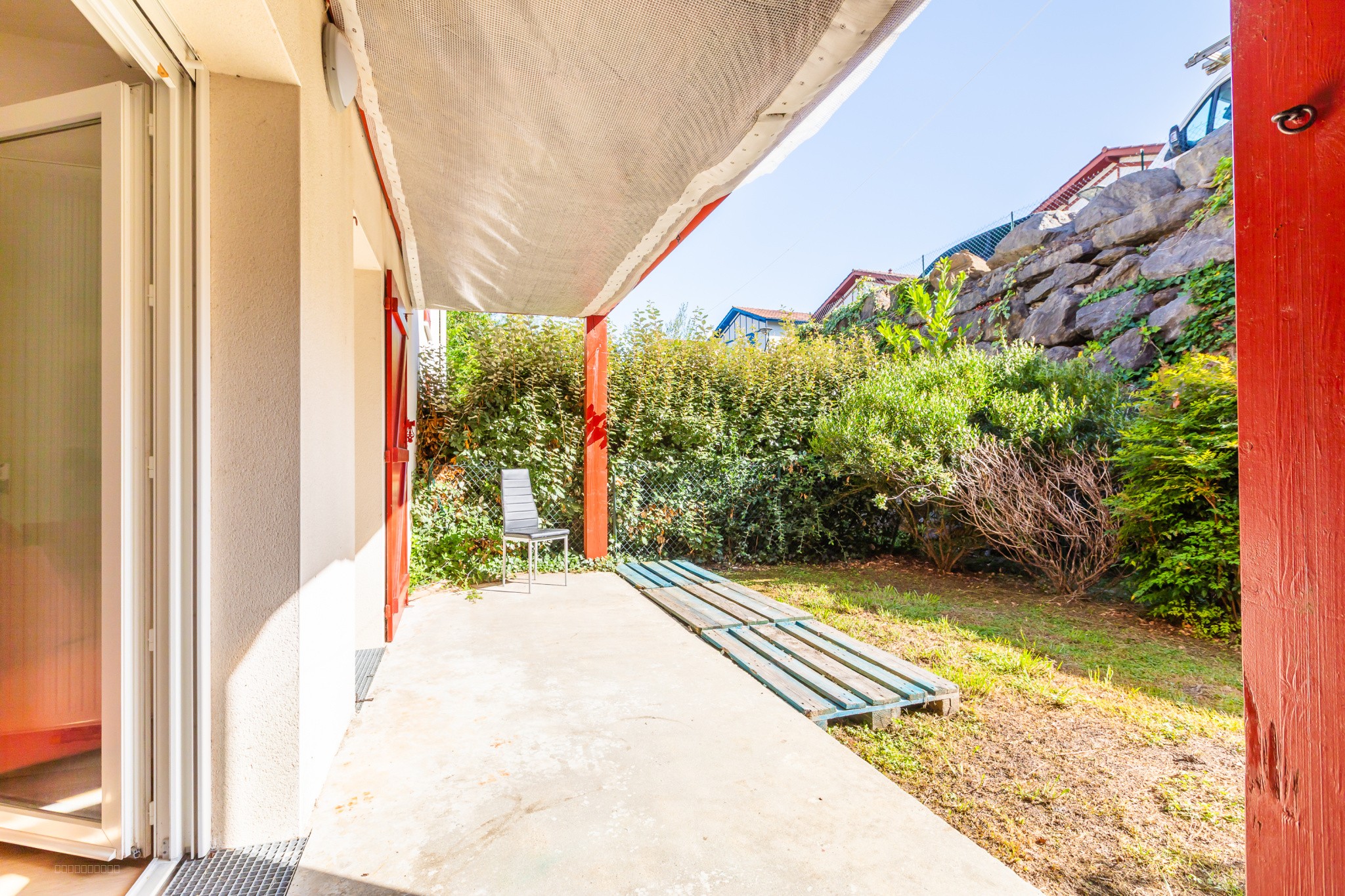 À SAISIR   T2 AVEC JARDIN TERRASSE LOUÉ   PROCHE BAYONNE — photo 2