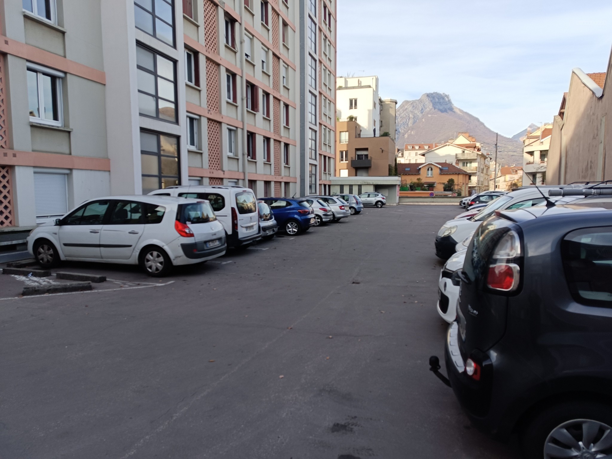 À Grenoble, grand appartement en vente avec LYSI IMMOBILIER — photo 11