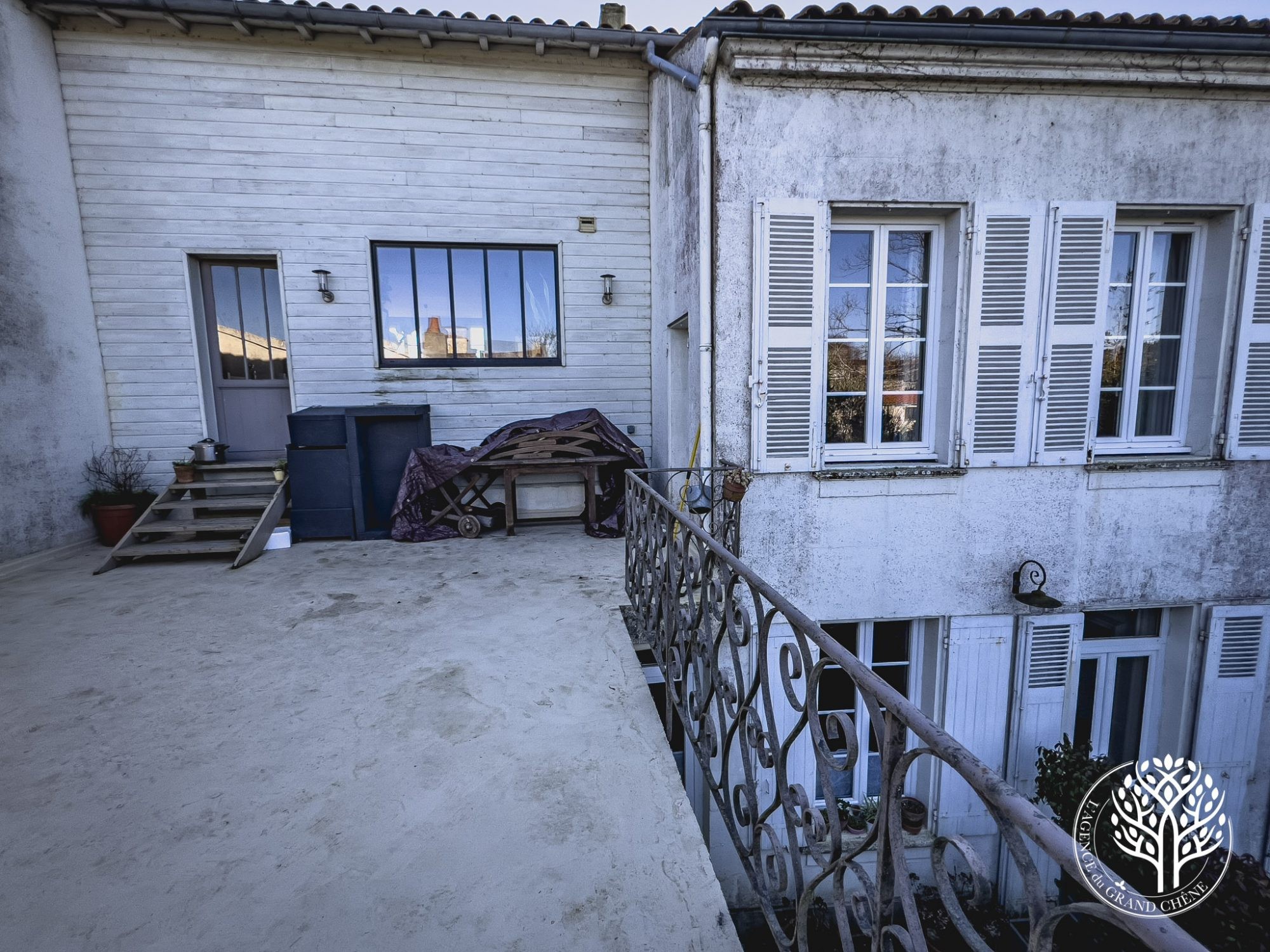 MAISON DE VILLE SPACIEUSE ET SON JARDIN PROCHE DE ROCHEFORT — photo 10