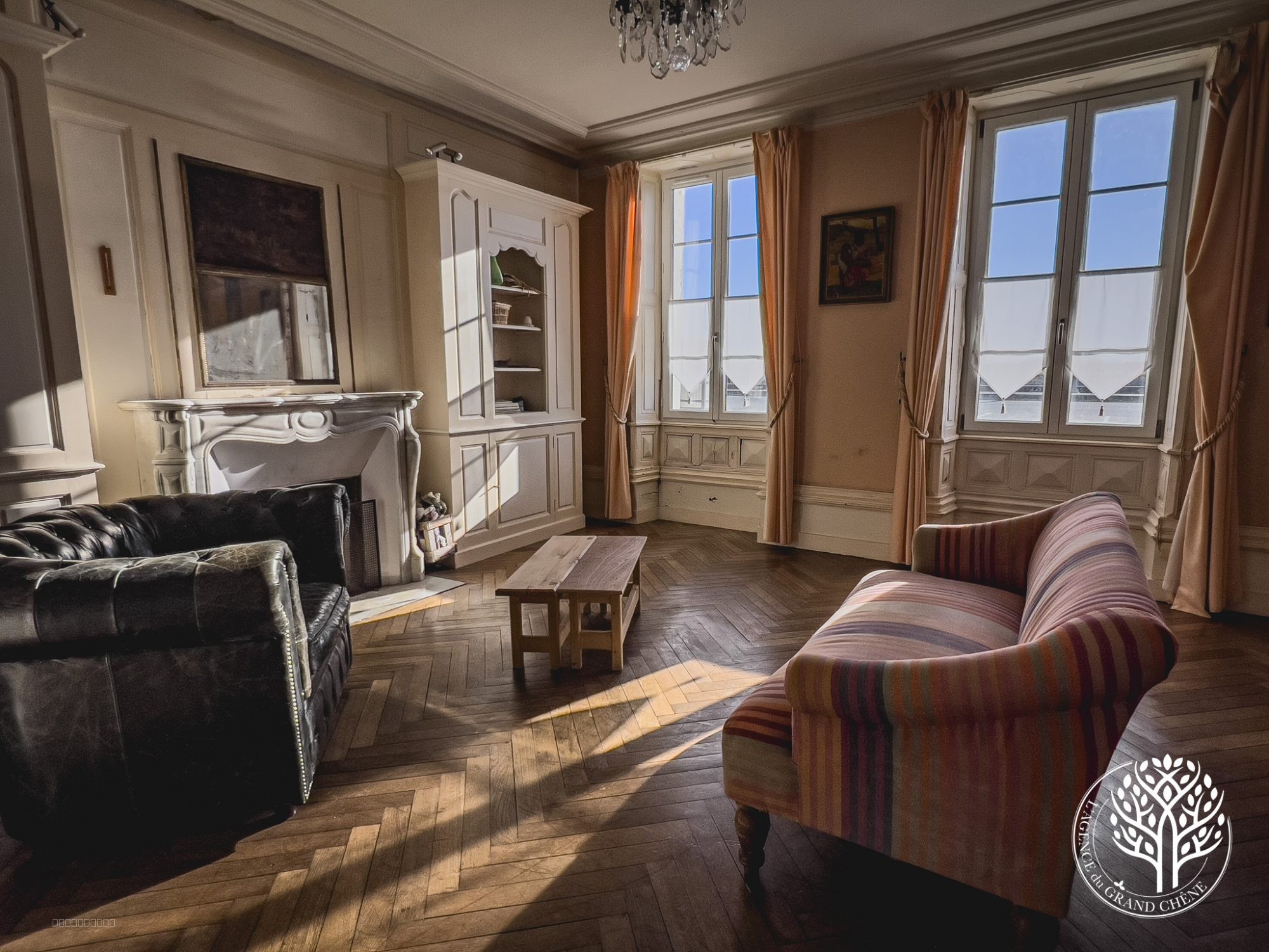 MAISON DE VILLE SPACIEUSE ET SON JARDIN PROCHE DE ROCHEFORT — photo 2