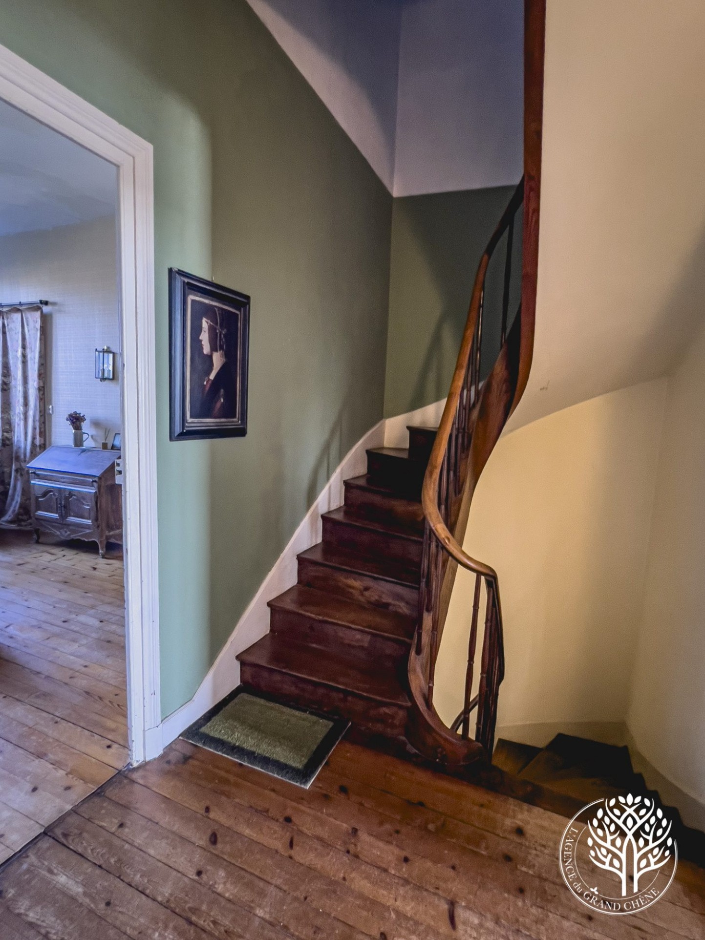 MAISON DE VILLE SPACIEUSE ET SON JARDIN PROCHE DE ROCHEFORT — photo 4