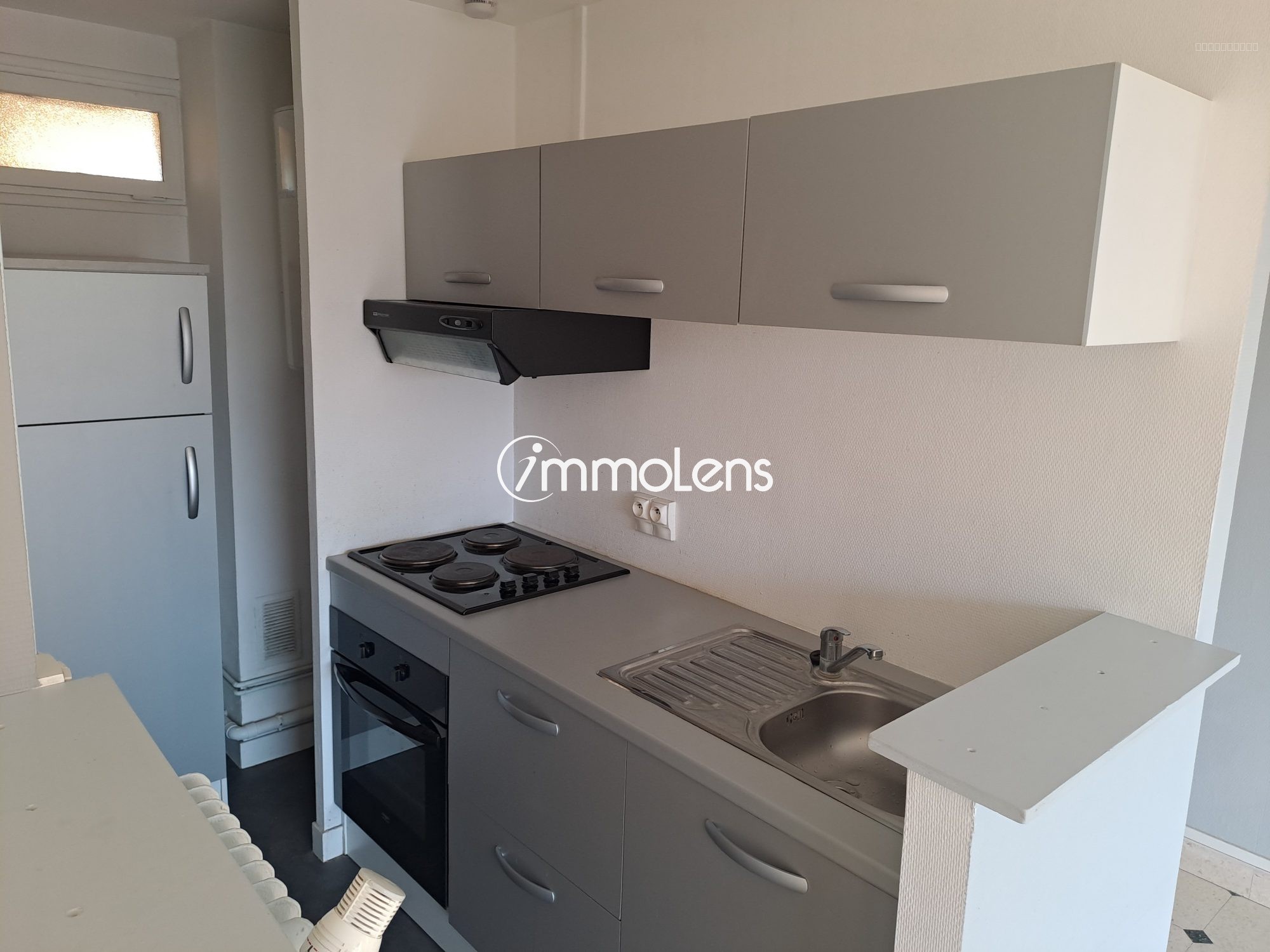 STUDIO T1 28,71 M2 BALCON VUE JARDIN. OPTION GARAGE A VENDRE — photo 5