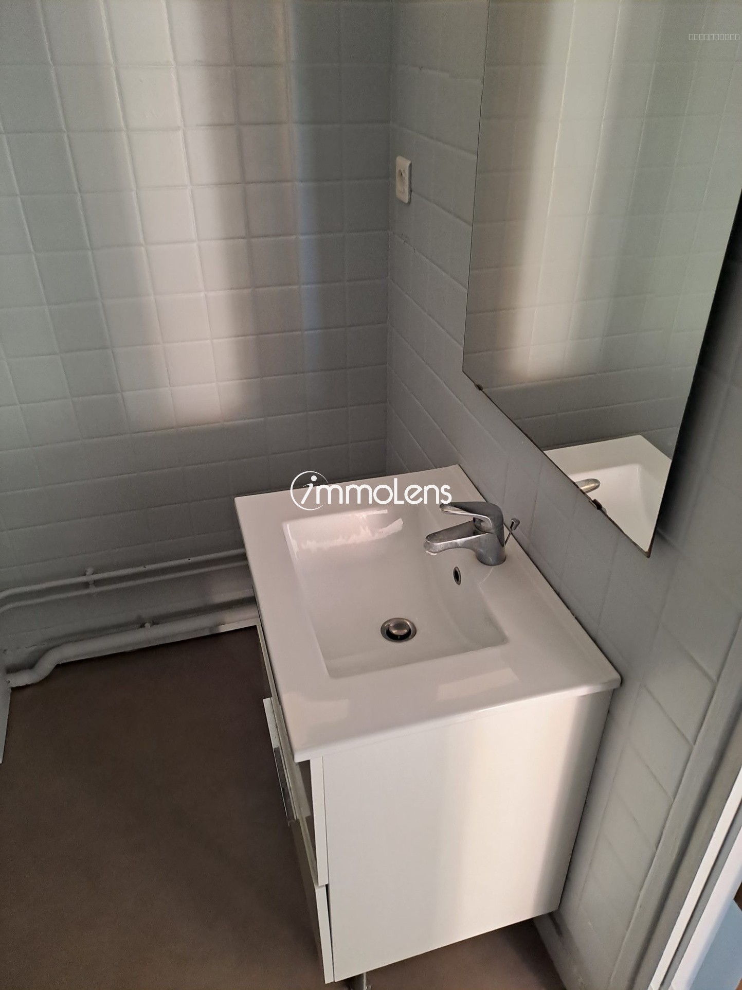 STUDIO T1 28,71 M2 BALCON VUE JARDIN. OPTION GARAGE A VENDRE — photo 9