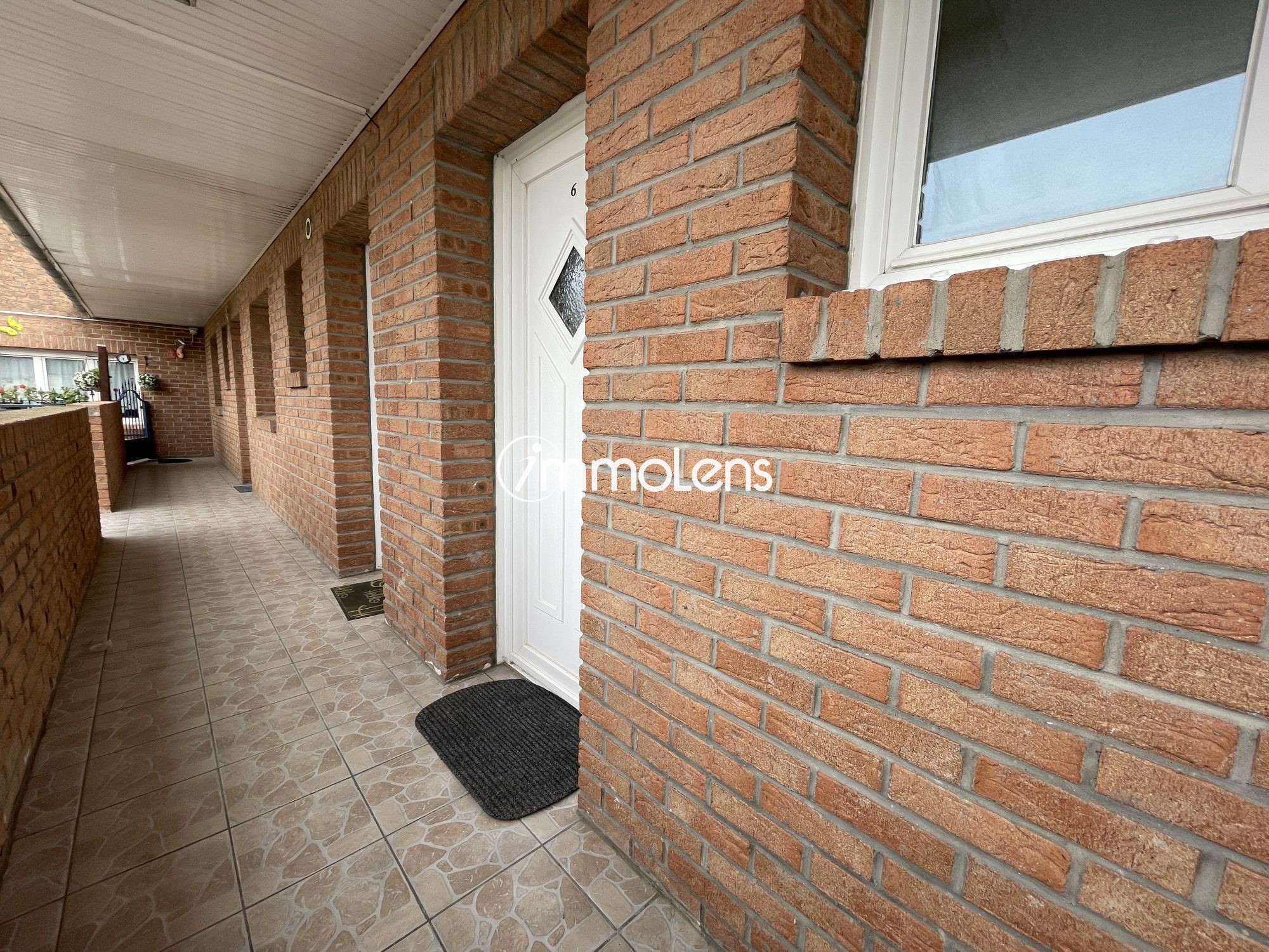 F2 duplex blacon parking — photo 9