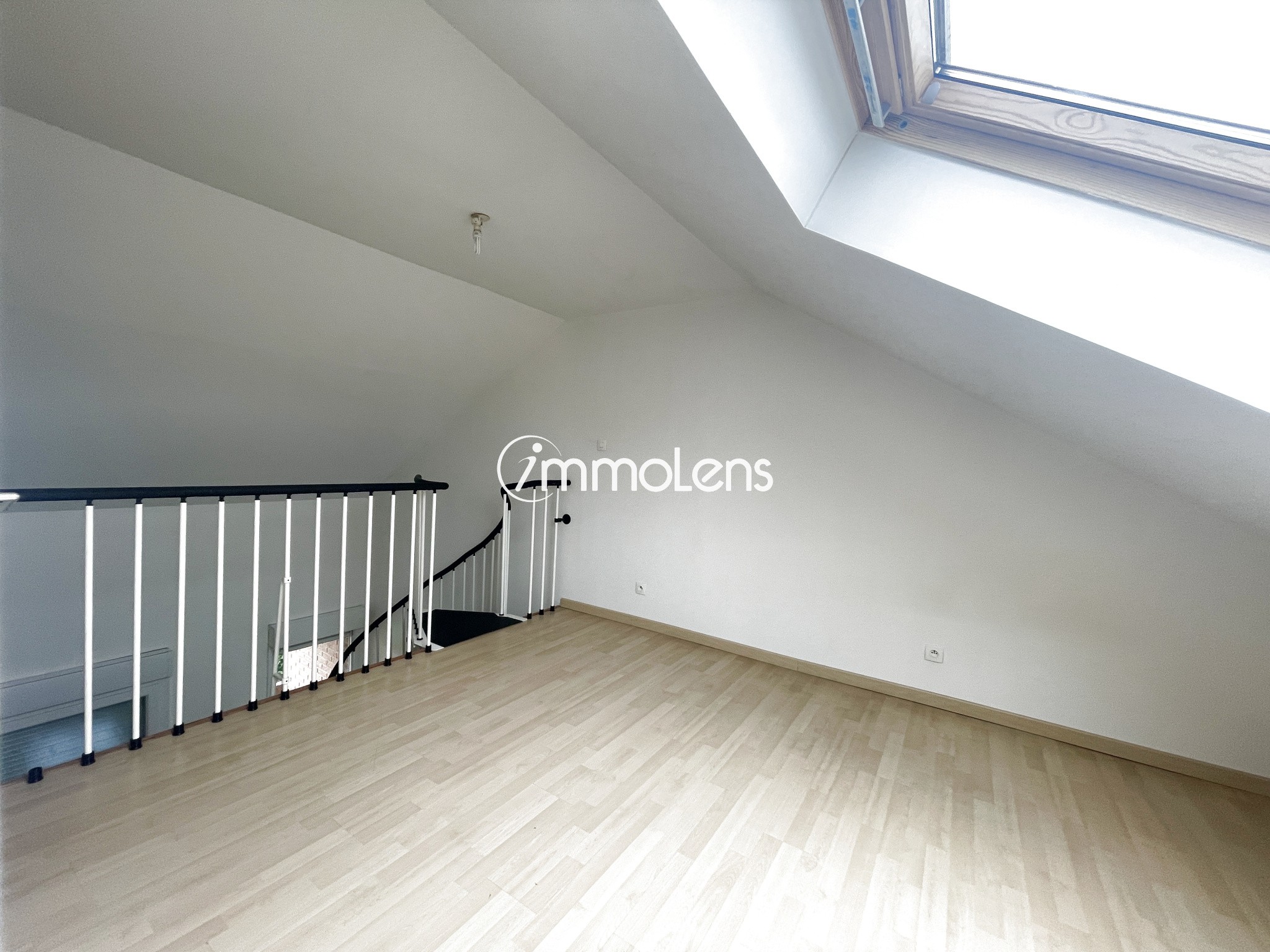 F2 duplex blacon parking — photo 7
