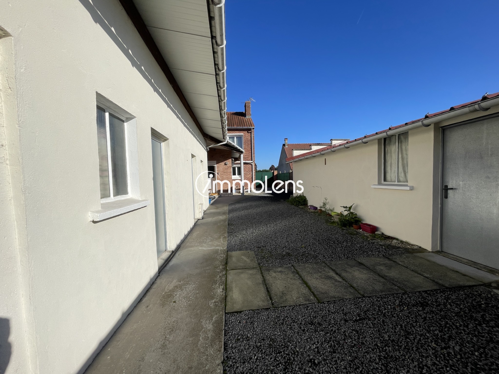 LEFOREST, maison type 6 - 4 chambres - 1835m2 -  jardin clos et arboré — photo 14