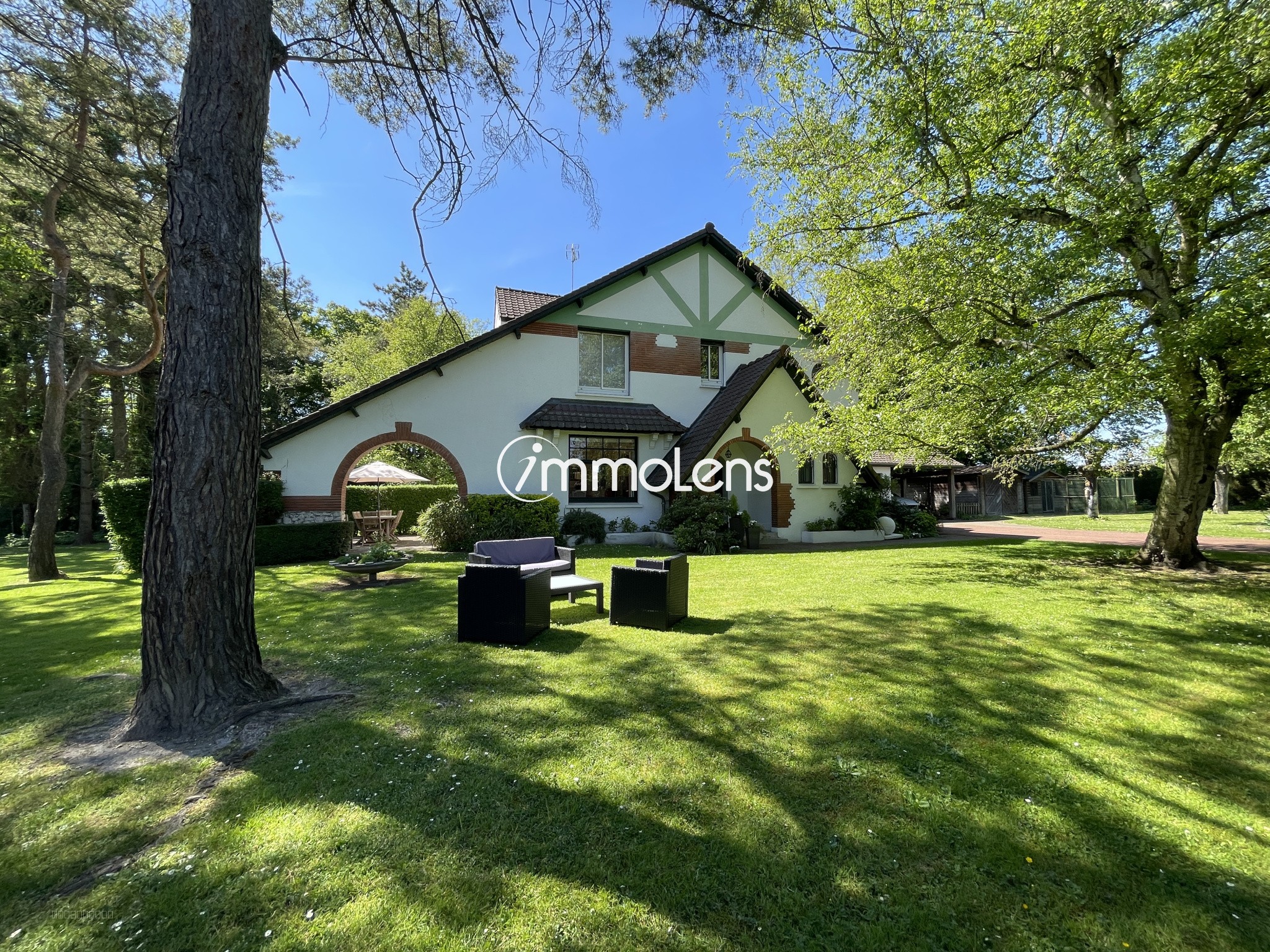 Loison-Sous-Lens : villa de 213.2m2 piscine — photo 2