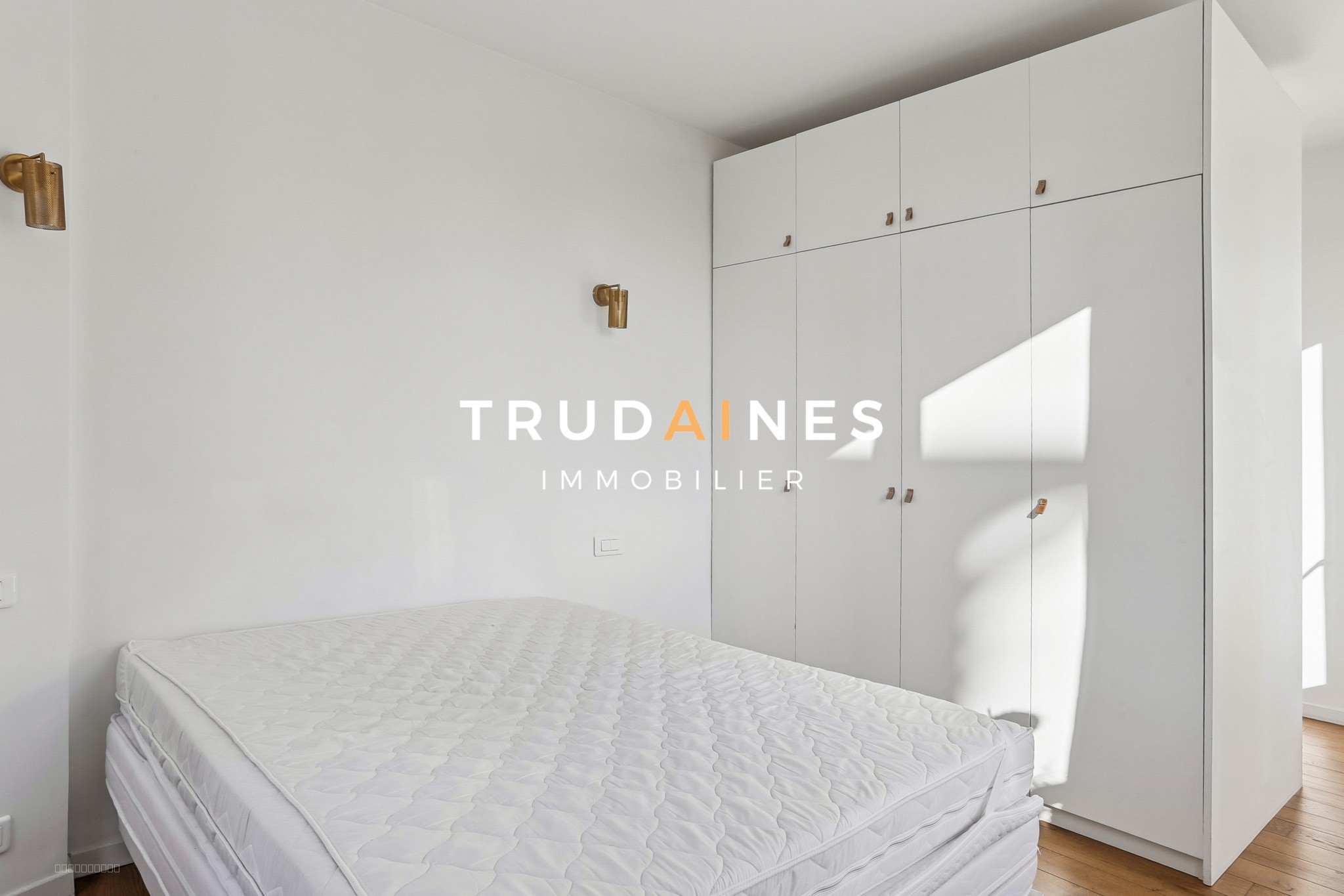 Appartement rénové à Puteaux l'Eglise centre avec balcon, — photo 10