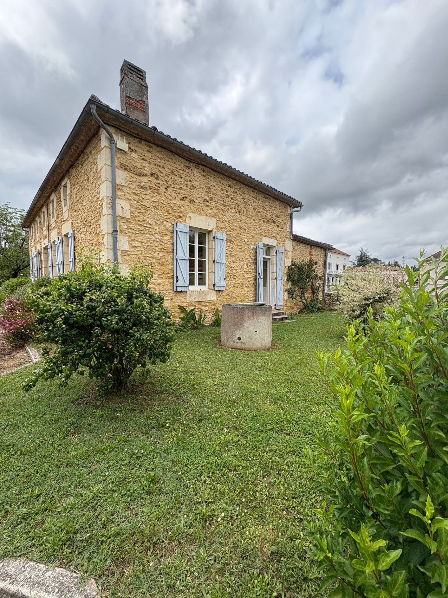 CHARMANTE MAISON EN PIERRE EN PLEIN CENTRE DE MONSEMPRON LIBOS — photo 18