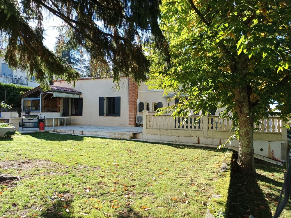 Venez découvrir cette agréable maison semi-enterré sur un jolie terrain arboré de 2400 m2 avec un puit — photo 16