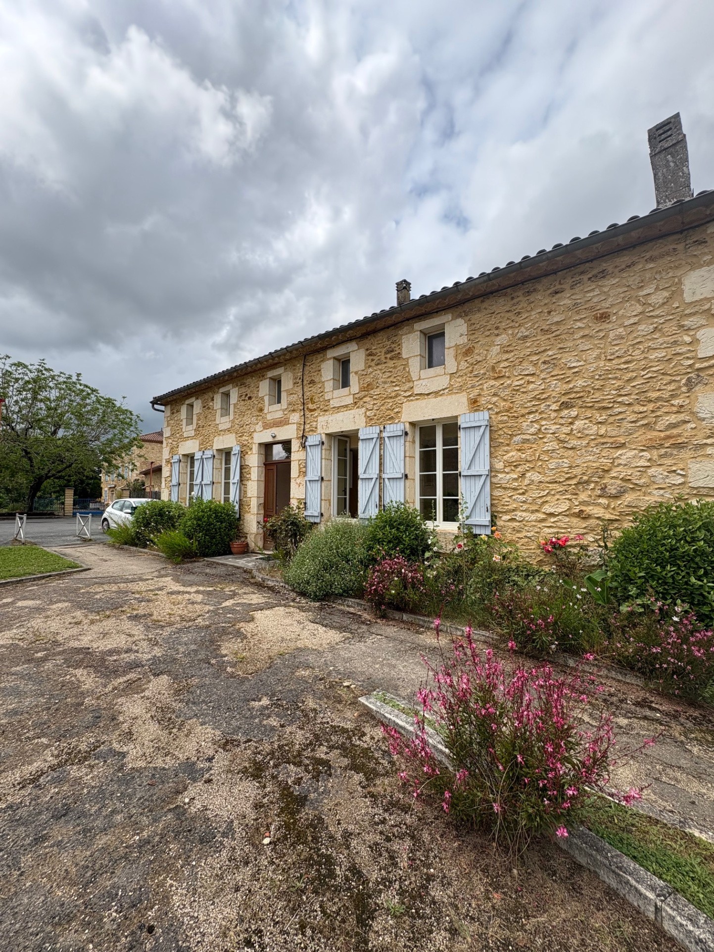 CHARMANTE MAISON EN PIERRE EN PLEIN CENTRE DE MONSEMPRON LIBOS — photo 15