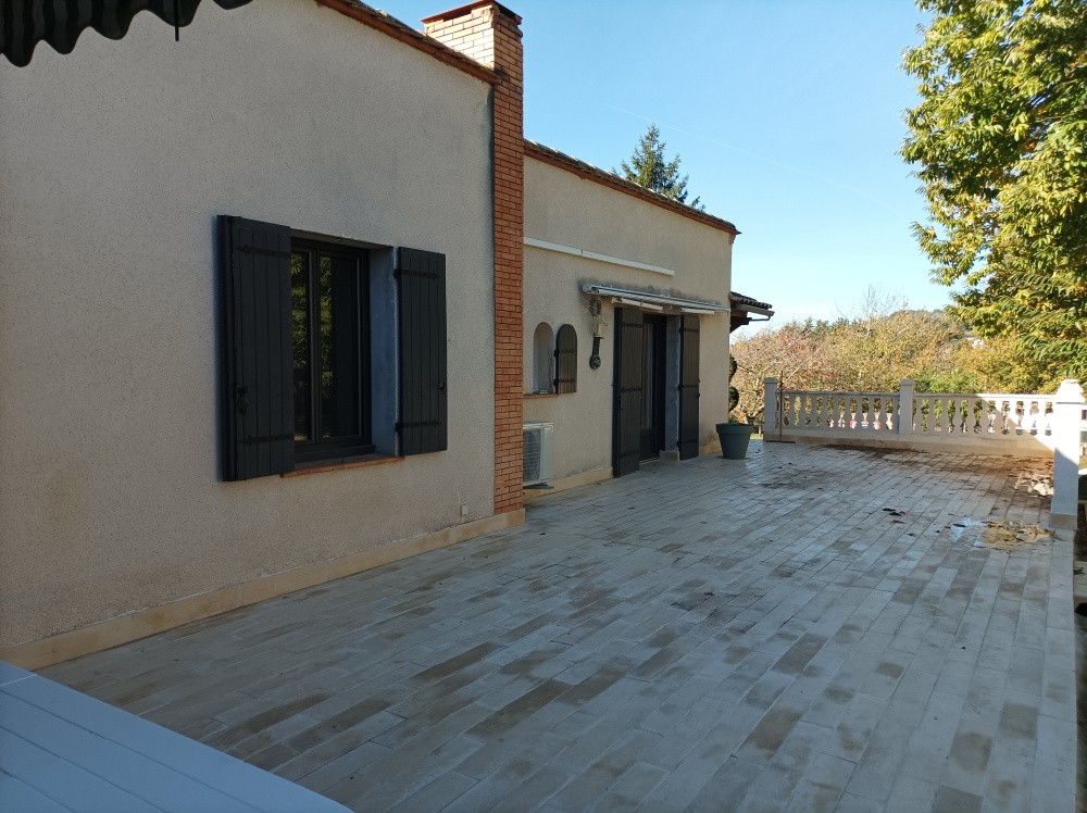 Venez découvrir cette agréable maison semi-enterré sur un jolie terrain arboré de 2400 m2 avec un puit — photo 10