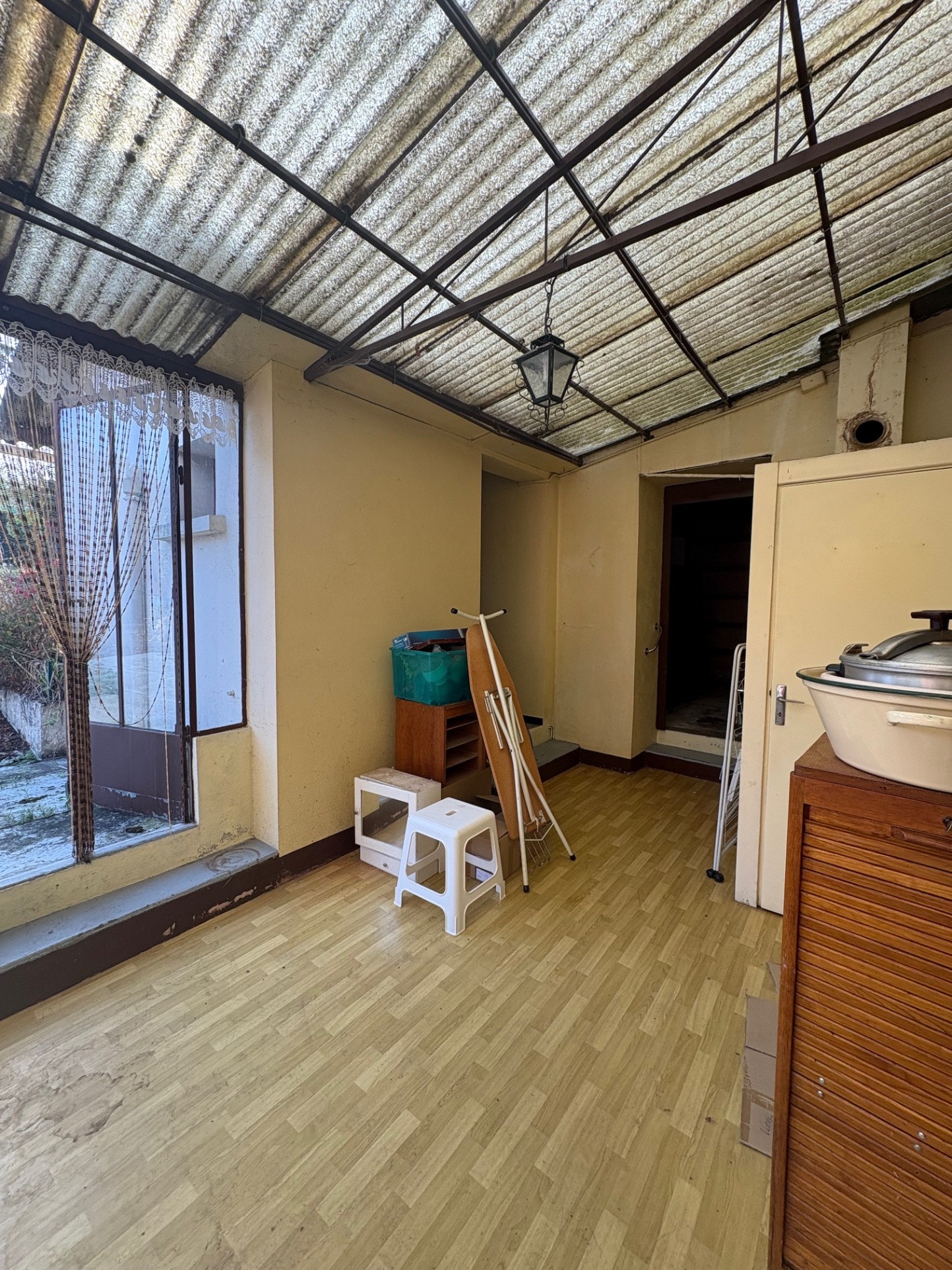 Maison de ville avec dépendances et terrain de 1000 m2 — photo 10