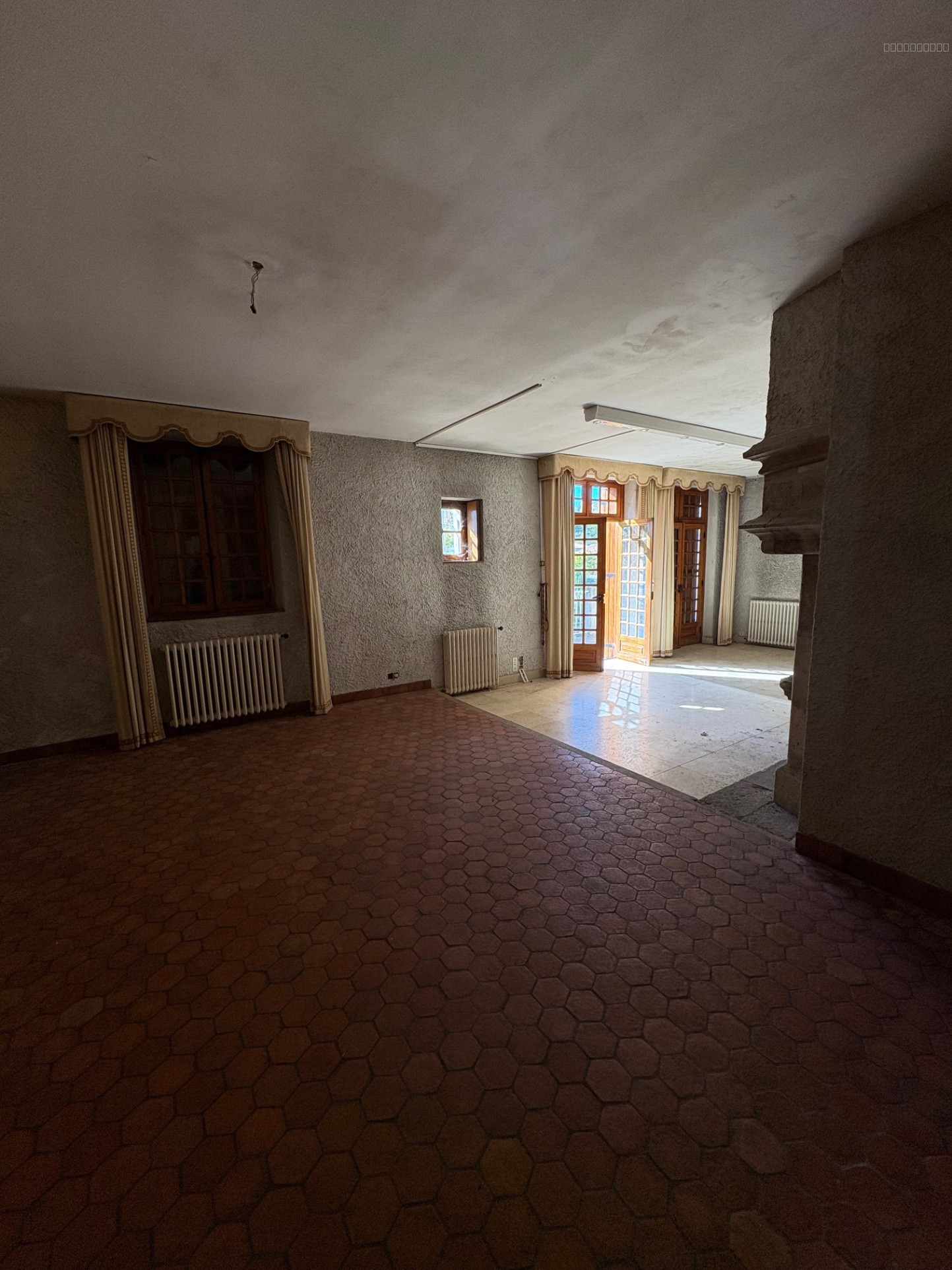 Maison de ville au centre de Monsempron libos — photo 9