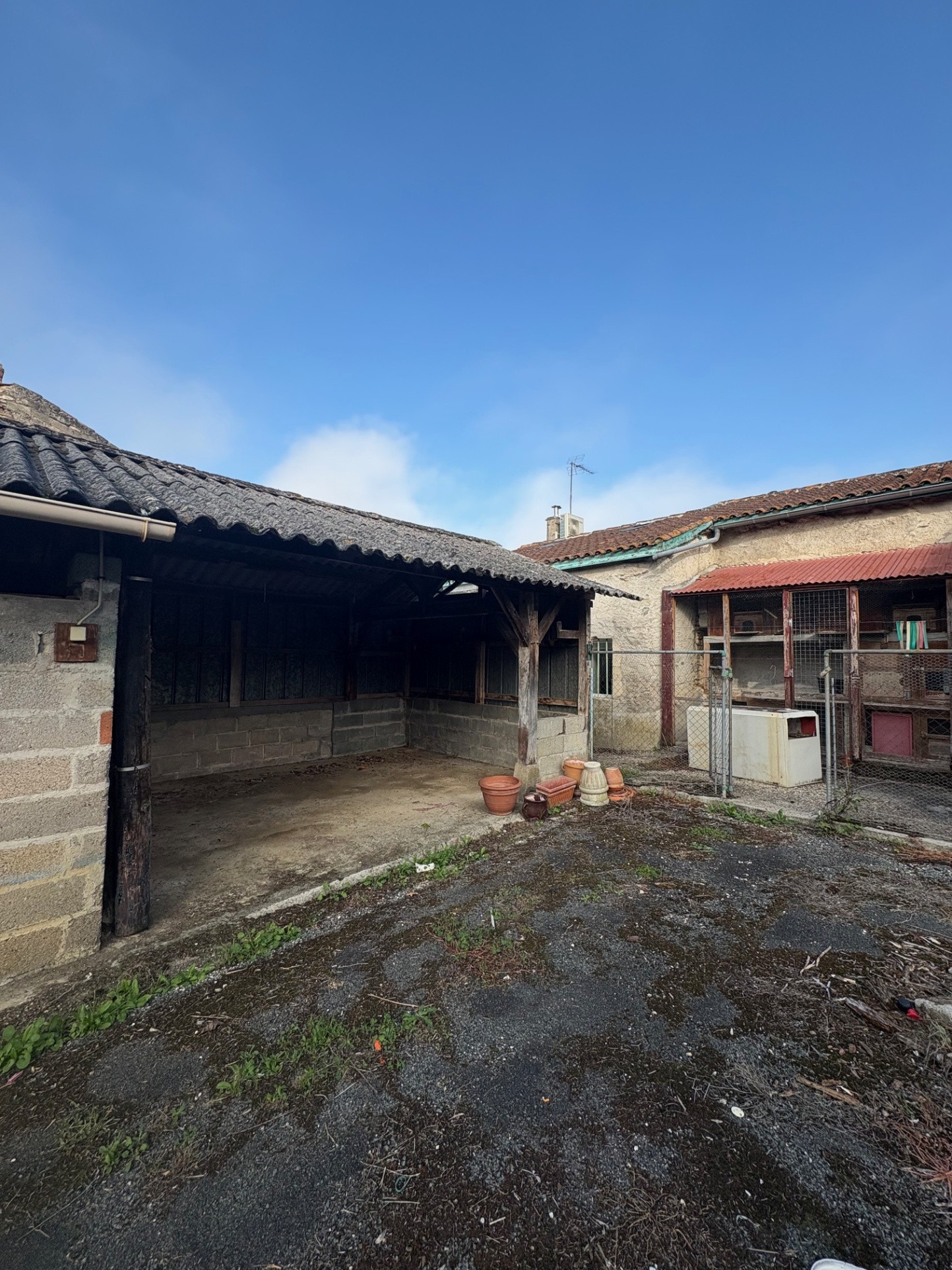 Maison de ville avec dépendances et terrain de 1000 m2 — photo 4