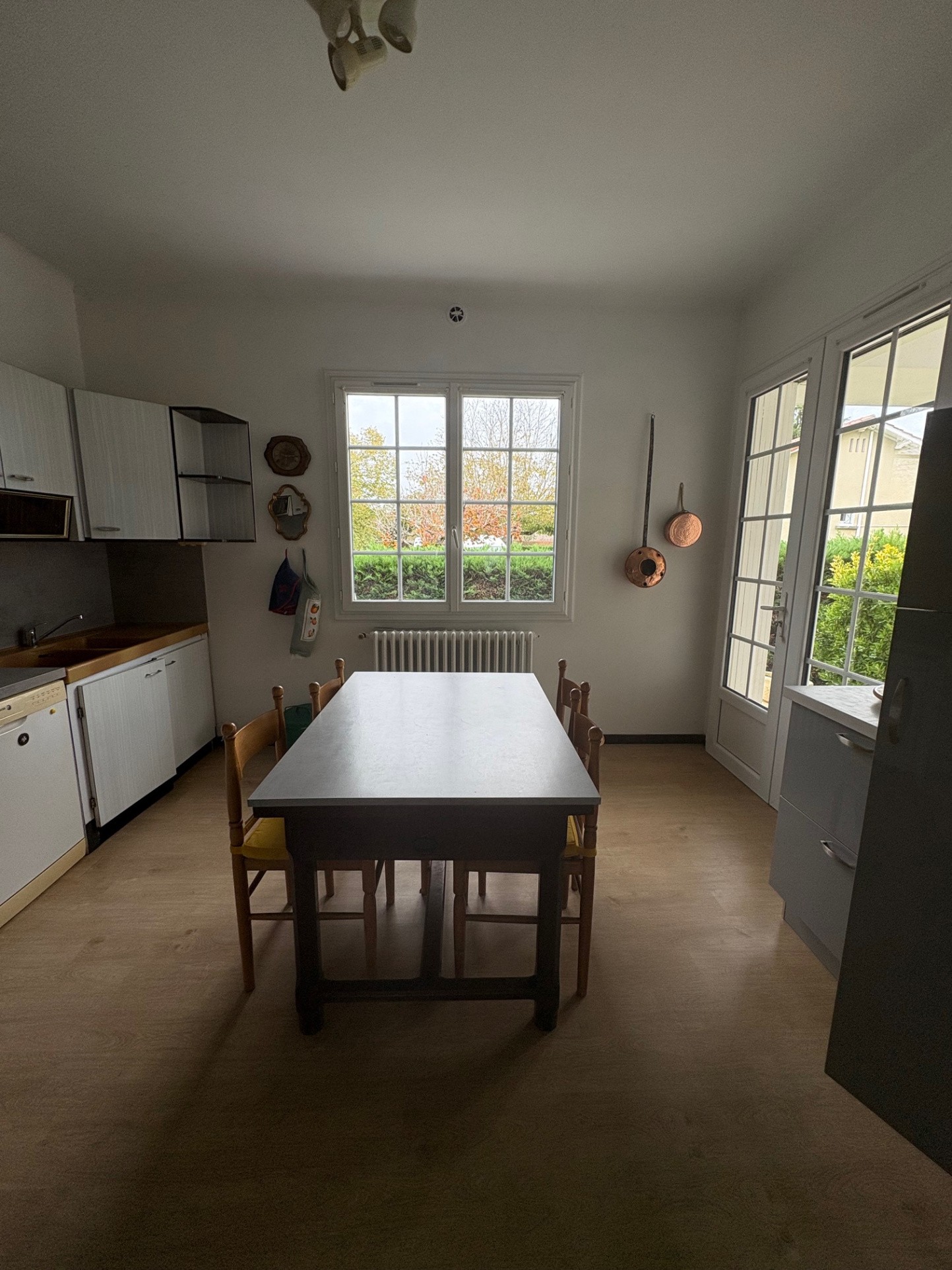 Maison de 4 chambres sur sous sol avec jardin arboré au calme — photo 17