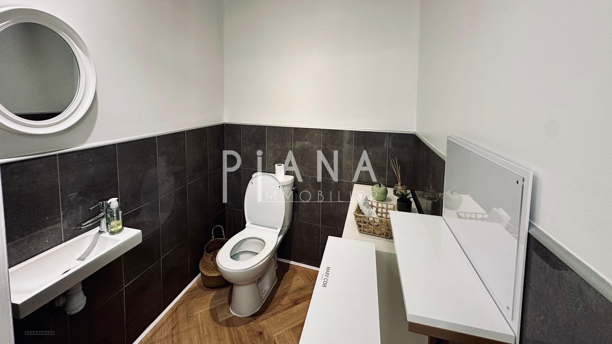 IMMEUBLE A VENDRE - 2 commerces loués et 1 appartement libre — photo 14