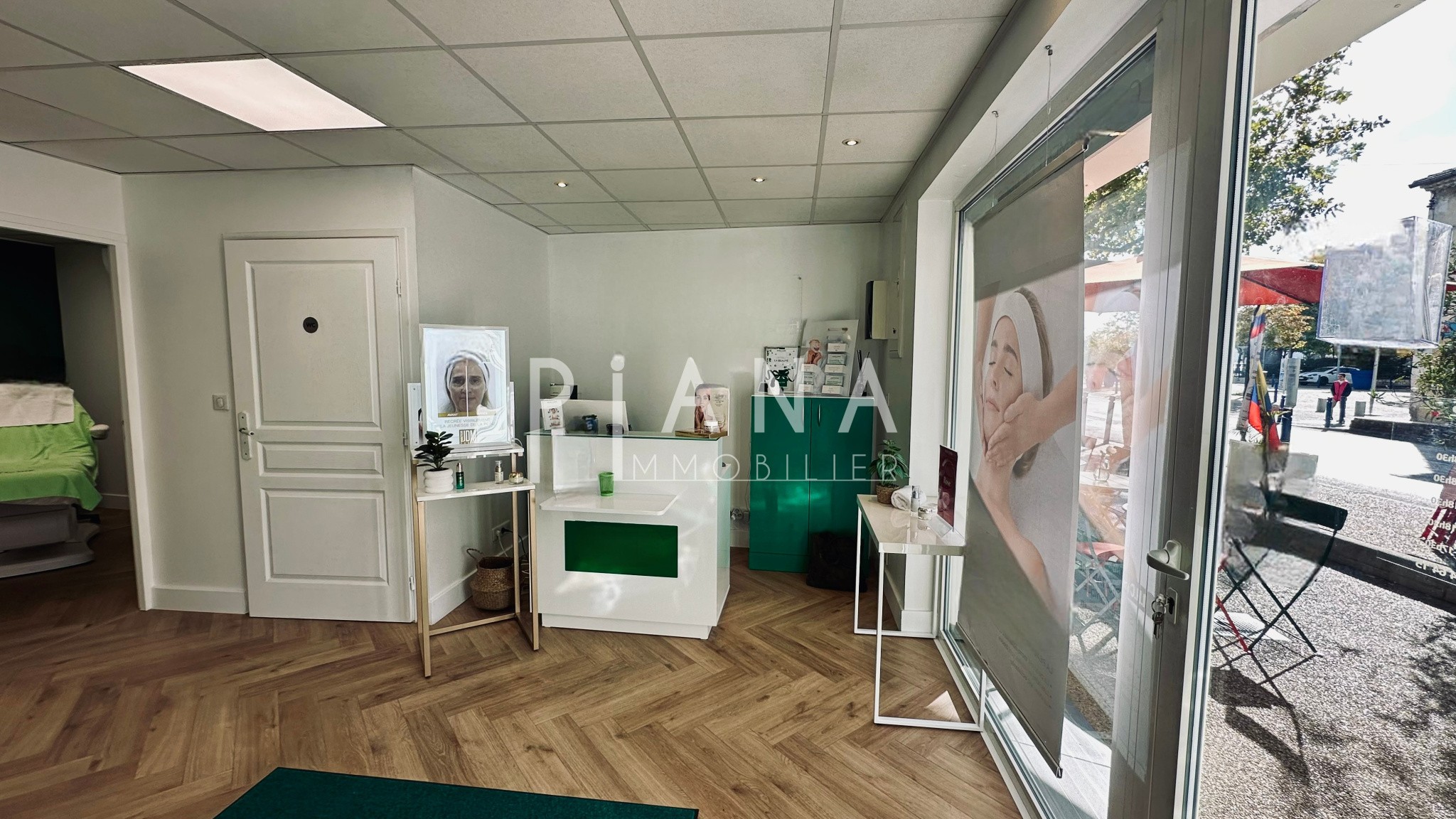 IMMEUBLE A VENDRE - 2 commerces loués et 1 appartement libre — photo 9