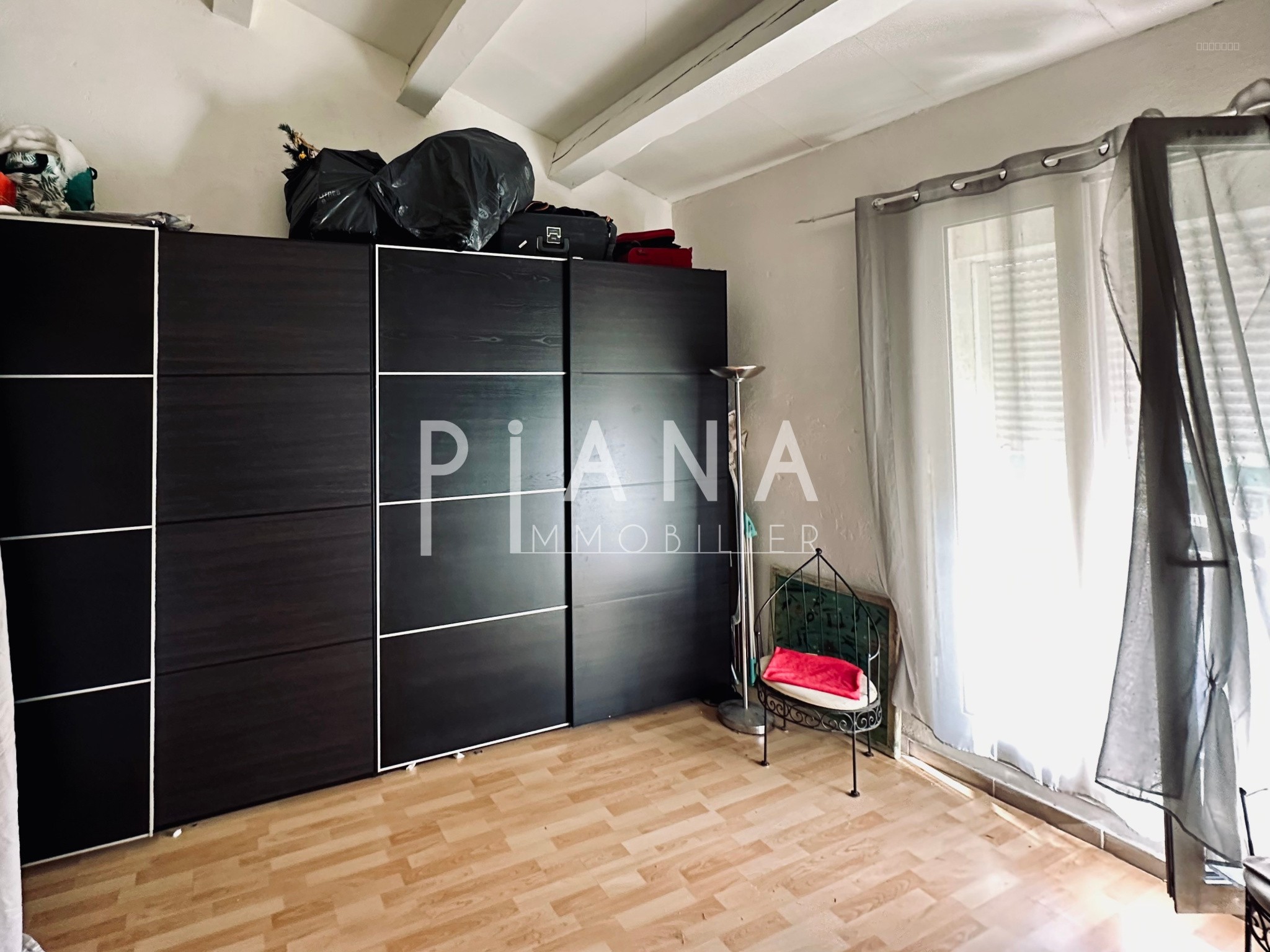 IMMEUBLE A VENDRE - 2 commerces loués et 1 appartement libre — photo 15