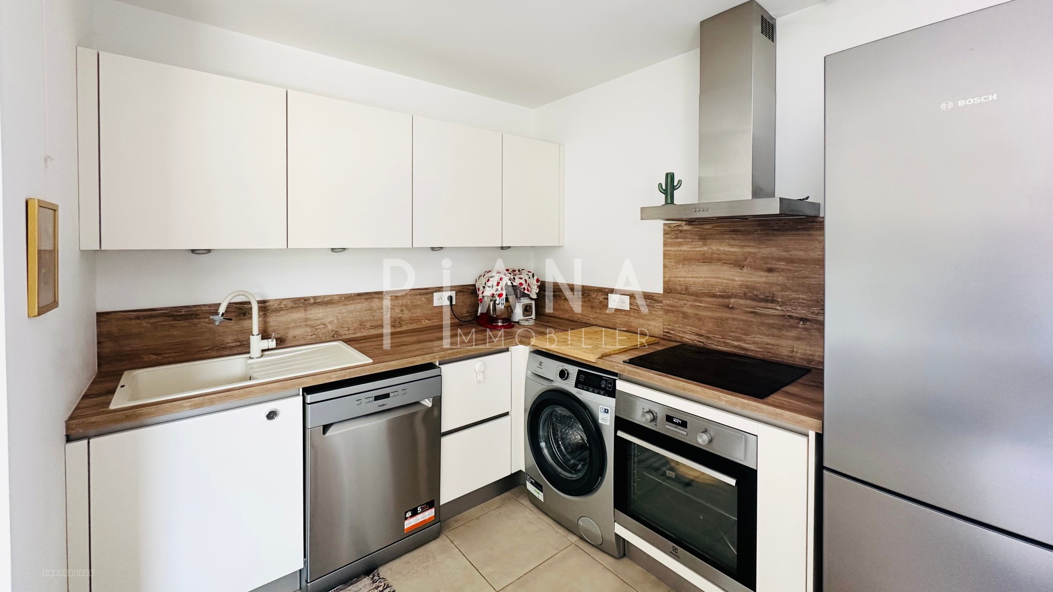 Appartement T3 vendu loué   Marseille 8ᵉ, secteur Vielle-Chapelle / Roy d’Espagne — photo 2