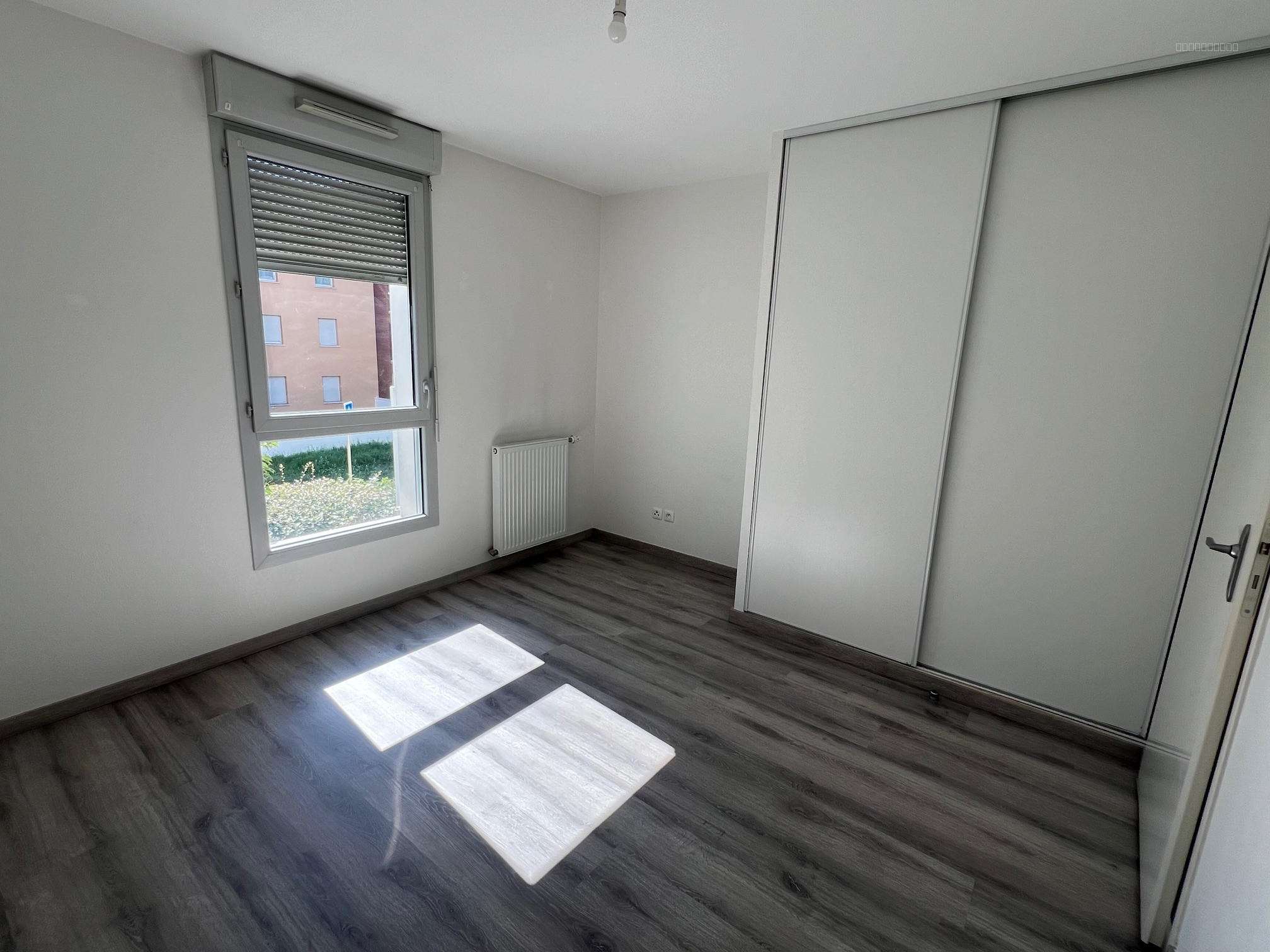 T2 de standing dans résidence récente avec balcon et parking — photo 7