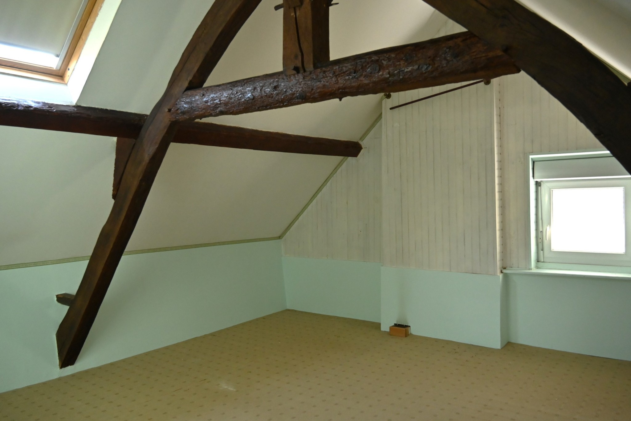 RARE ! Bâtiment récent à usage mixte avec grand potentiel — photo 14
