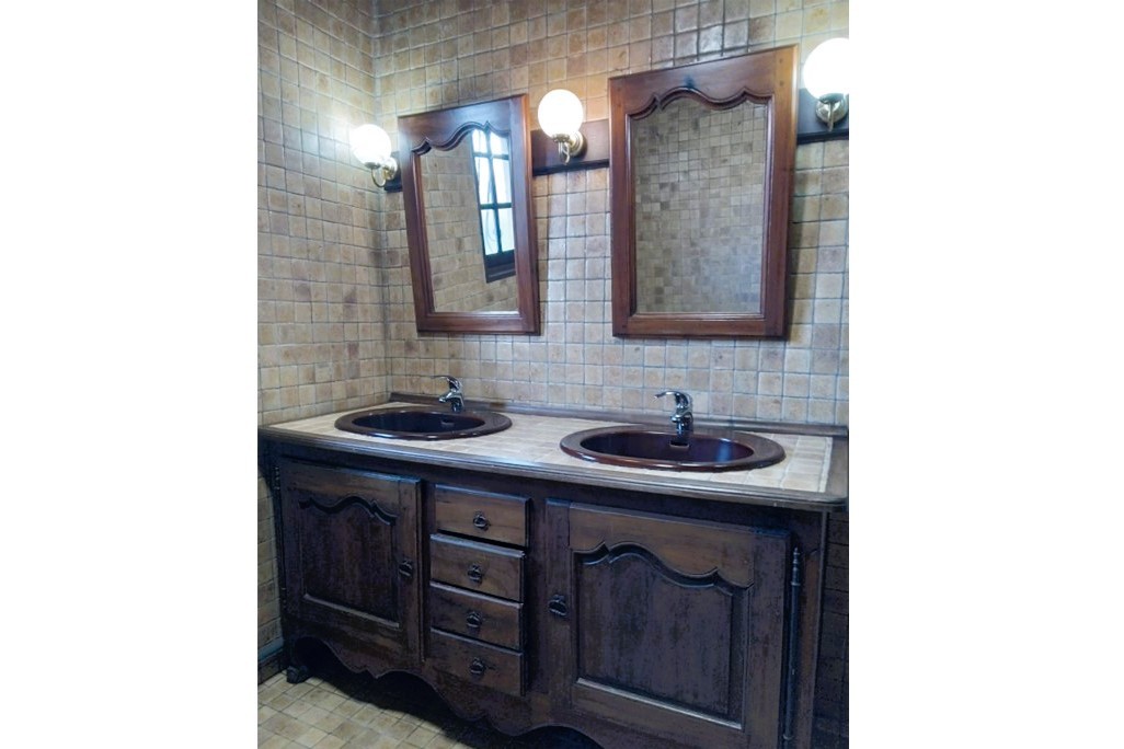 MAISON 121M2 3 CHAMBRES COMMUNE DE SAINT-YAN — photo 2