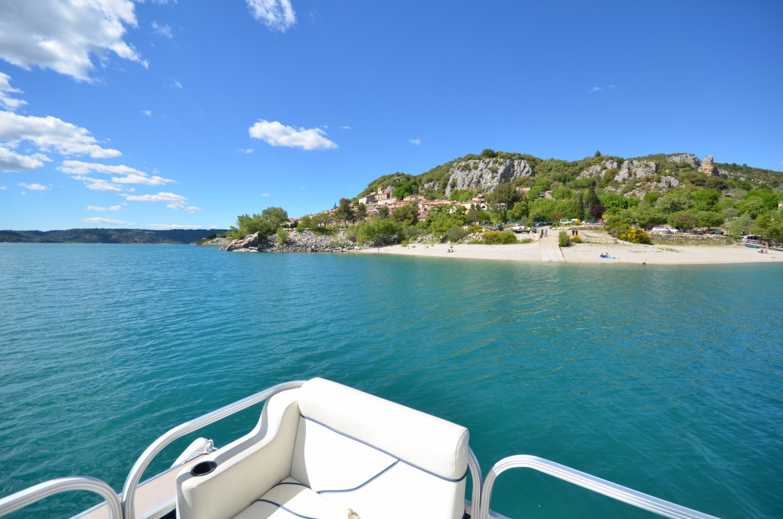 BAUDUEN VUE SUR LE LAC ET LE VILLAGE — photo 14