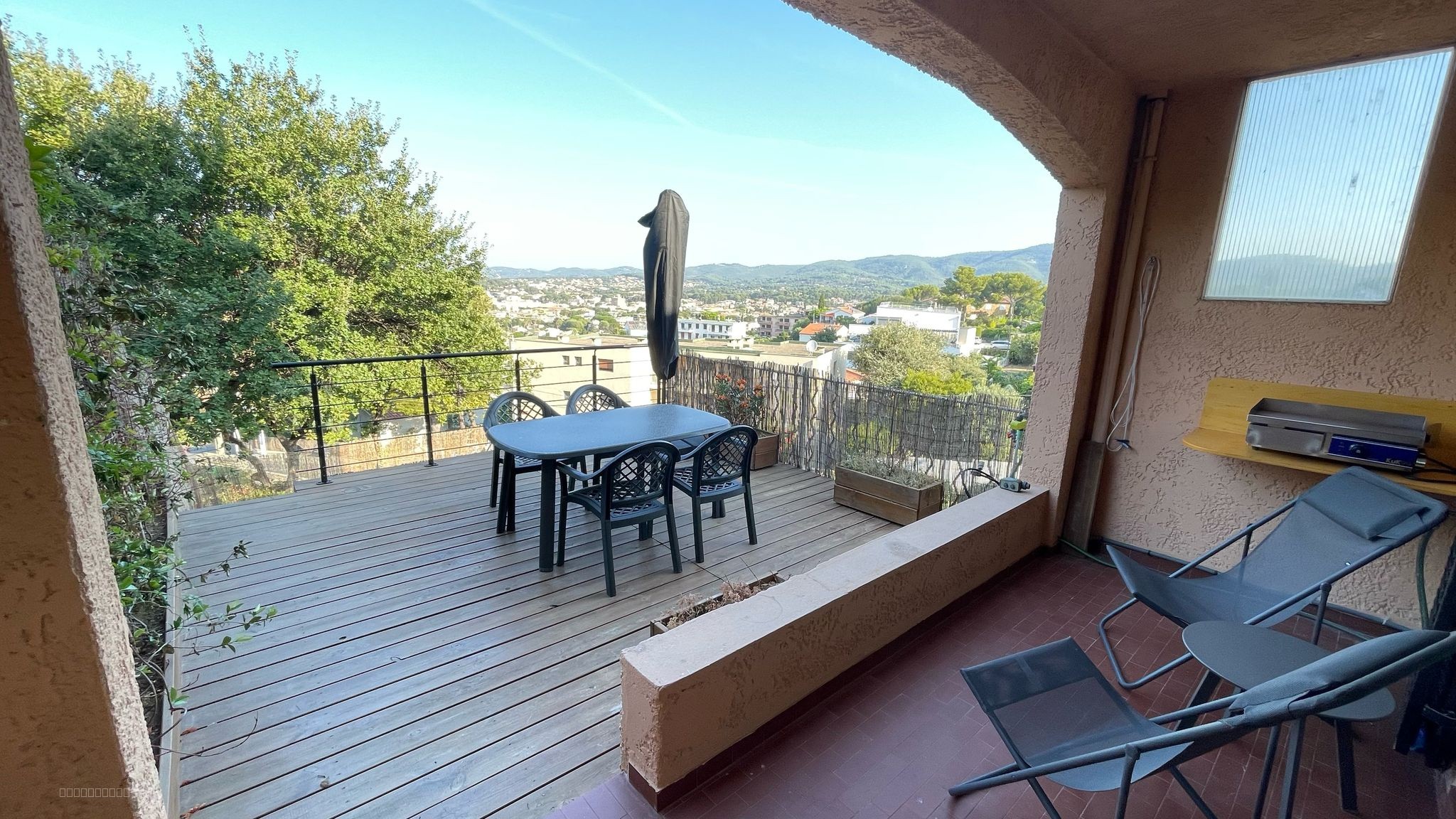 Appartement T2 refait a neuf + Terrasse avec vue dégagée — photo 2
